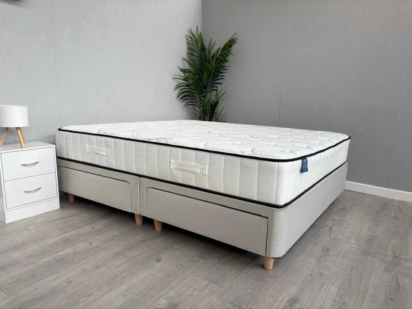 IGEL Nanotech 2050i 6ft Superking Mattress, Firm - RRP £1,649