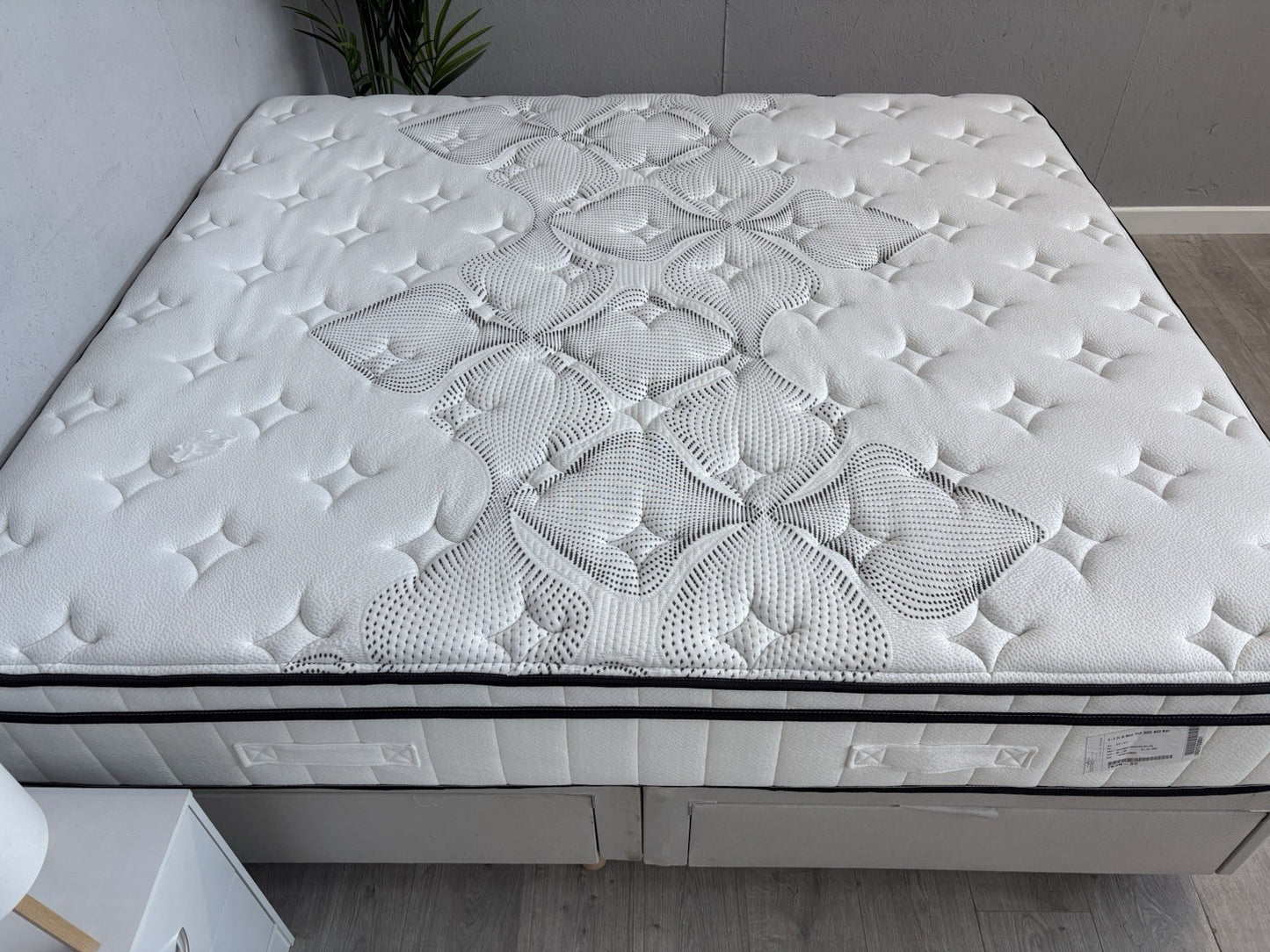 IGEL Nanotech 3000i 6ft Superking Mattress, Medium - RRP £1,949