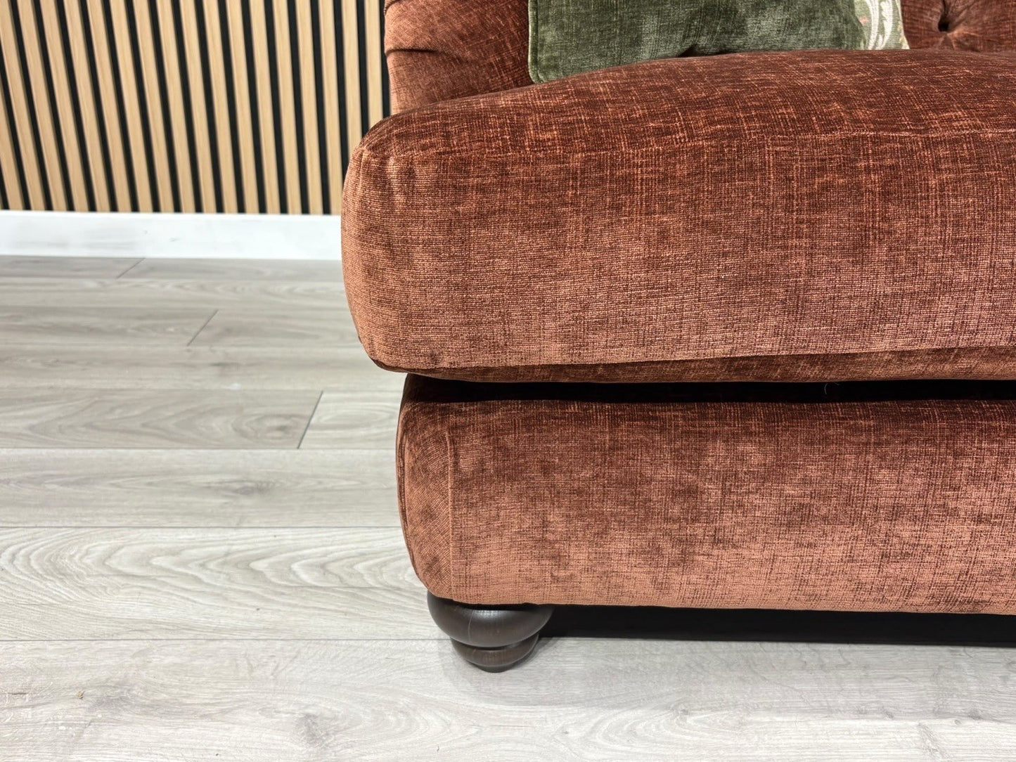 Alexander & James 3 Seater Button Back Sofa + Love Chair, RRP: £2895