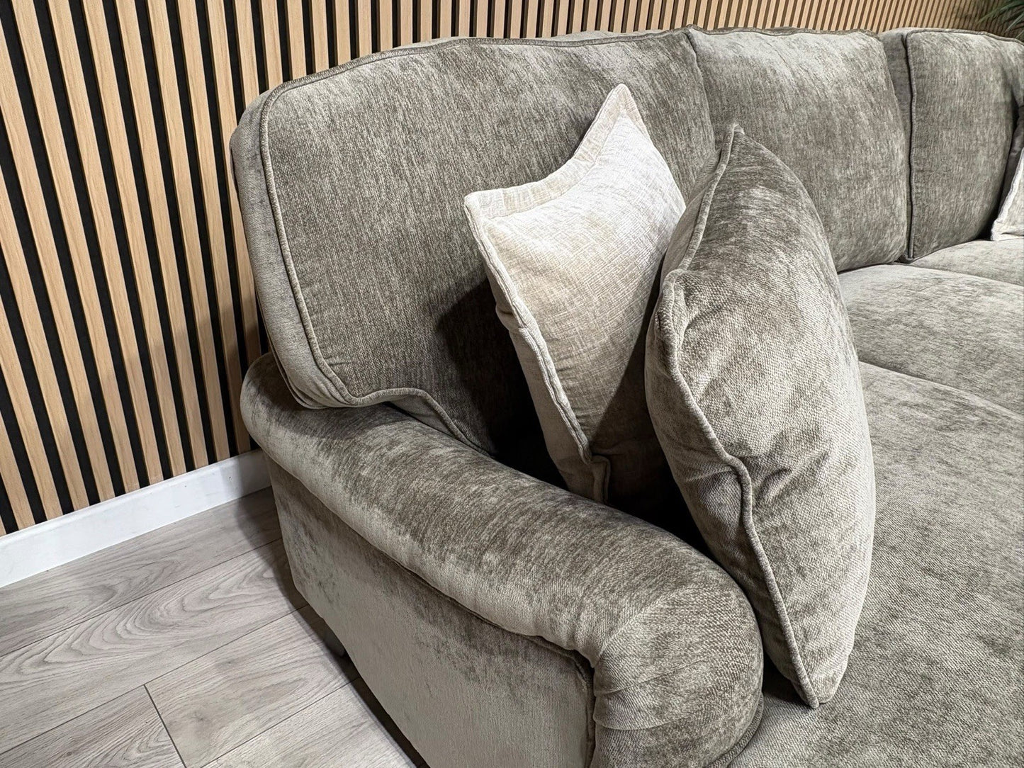 Laura Ashley HERITAGE Style Fabric 3 Seater Chaise Sofa - RRP £2,800