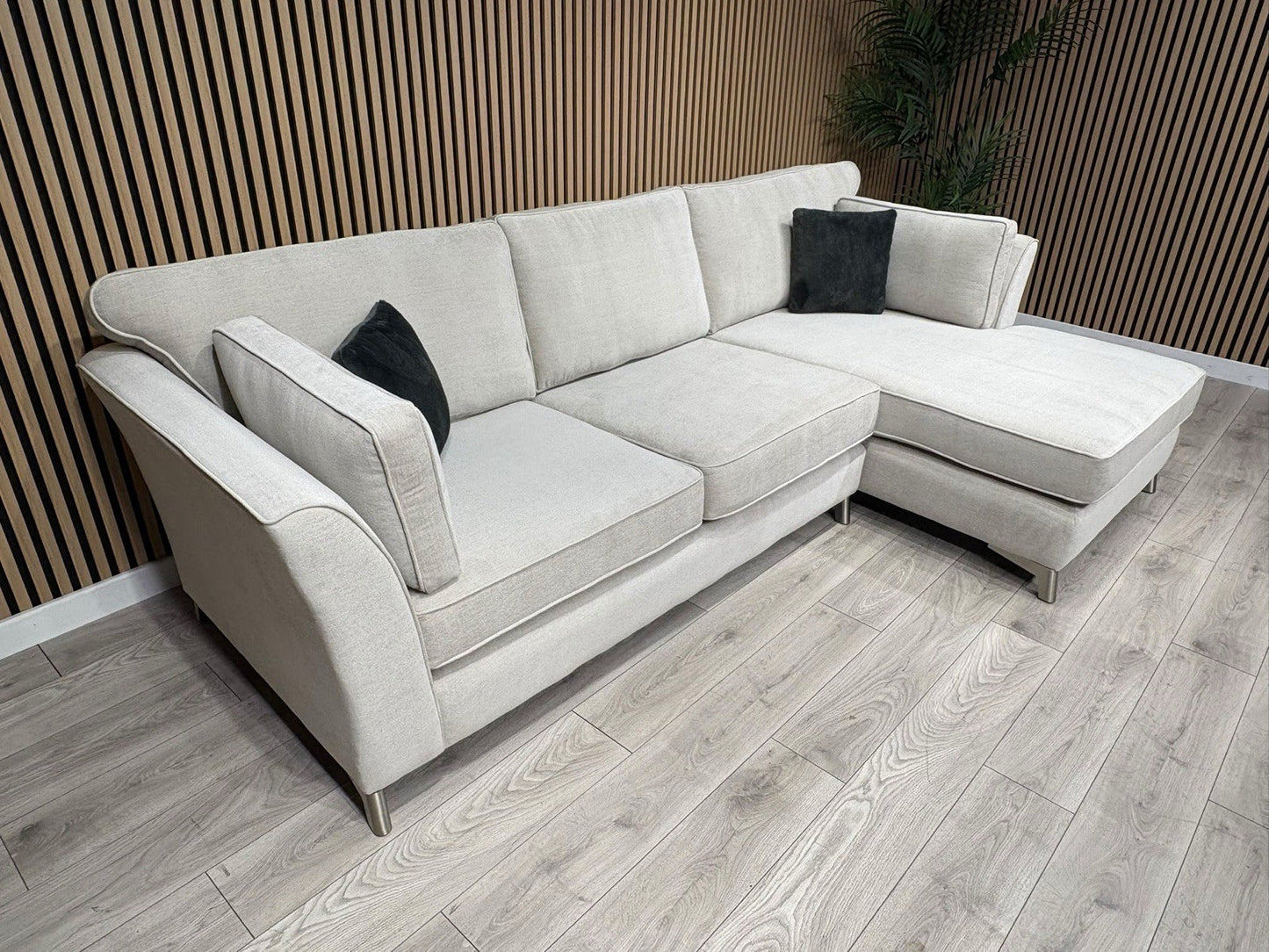Furniture Village SASHA Fabric Large RHF Chaise Corner Sofa - RRP £3,295