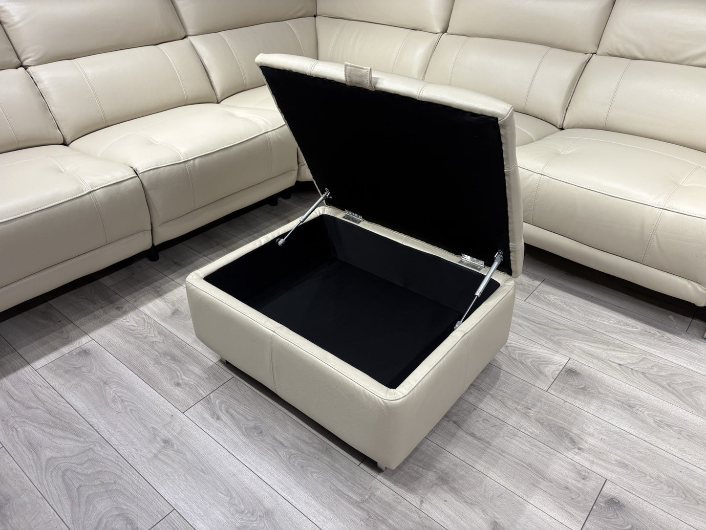 Furniture Village MOET Leather 2 Corner 2 Power Recliner Sofa + Stool RRP £5,390