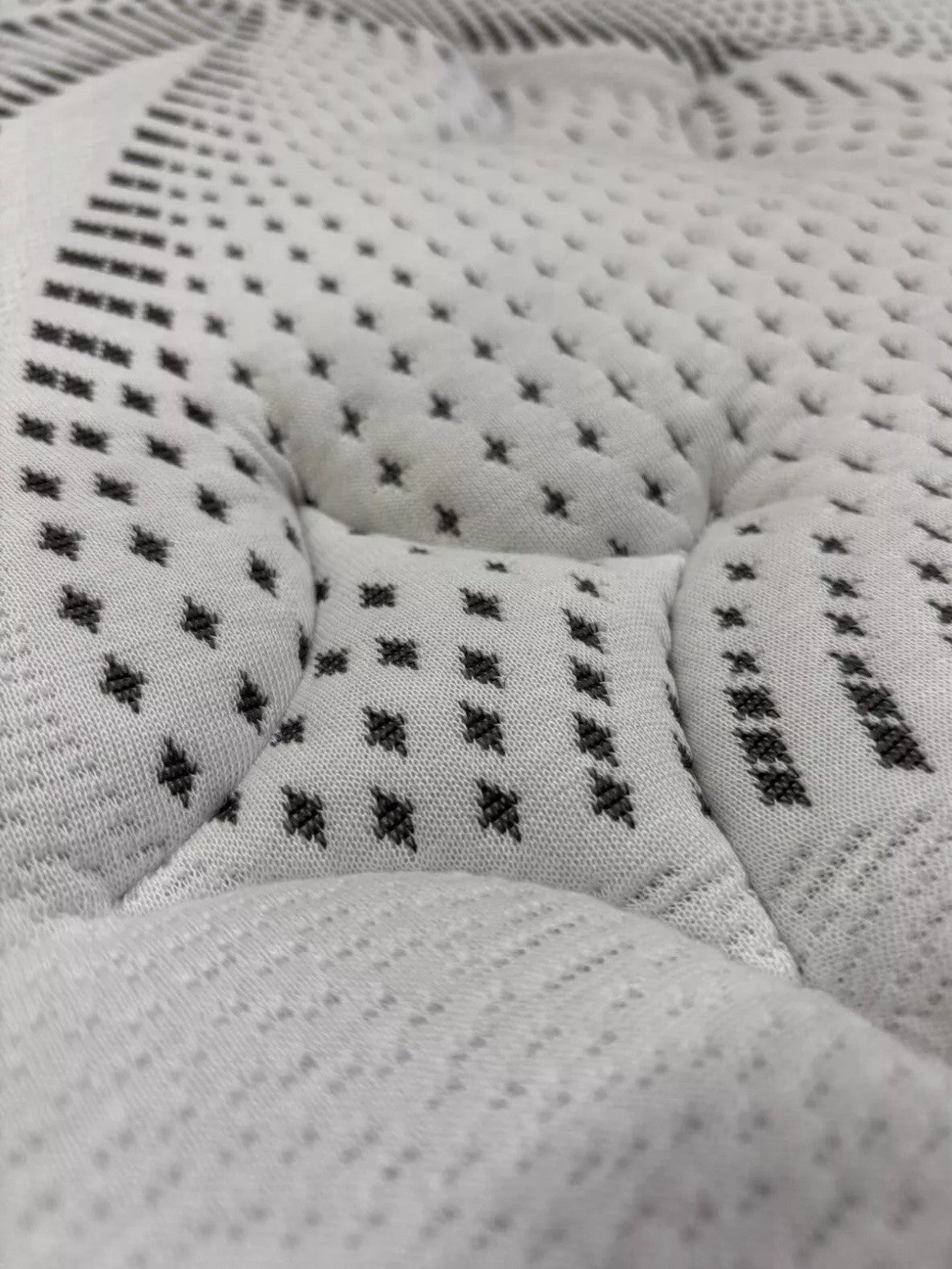 IGEL Nanotech 3000i 4ft 6 Double Mattress, Medium - RRP £1,299