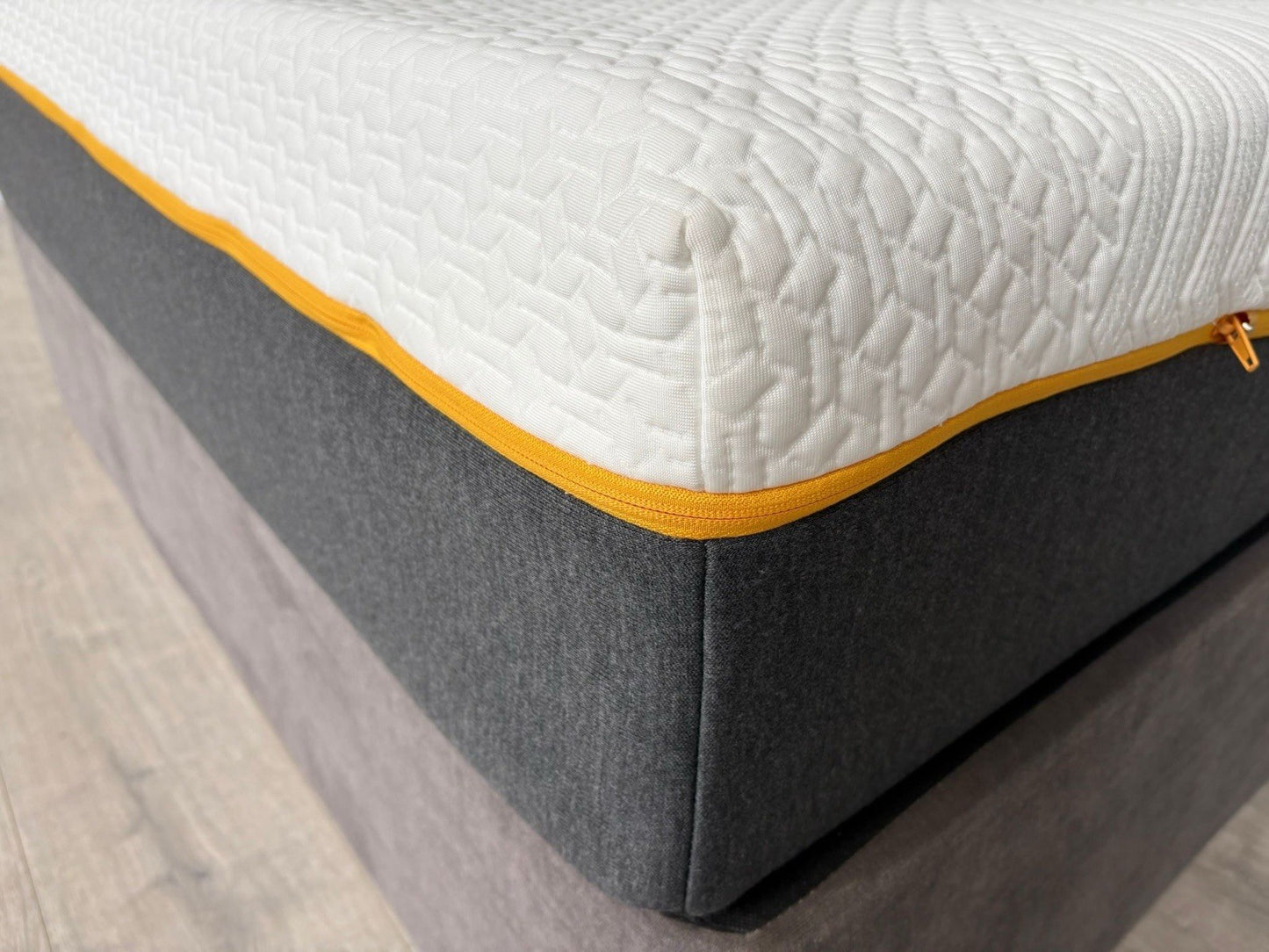 EVE Pure Memory 4ft 6 Double Mattress, Firm - RRP £999