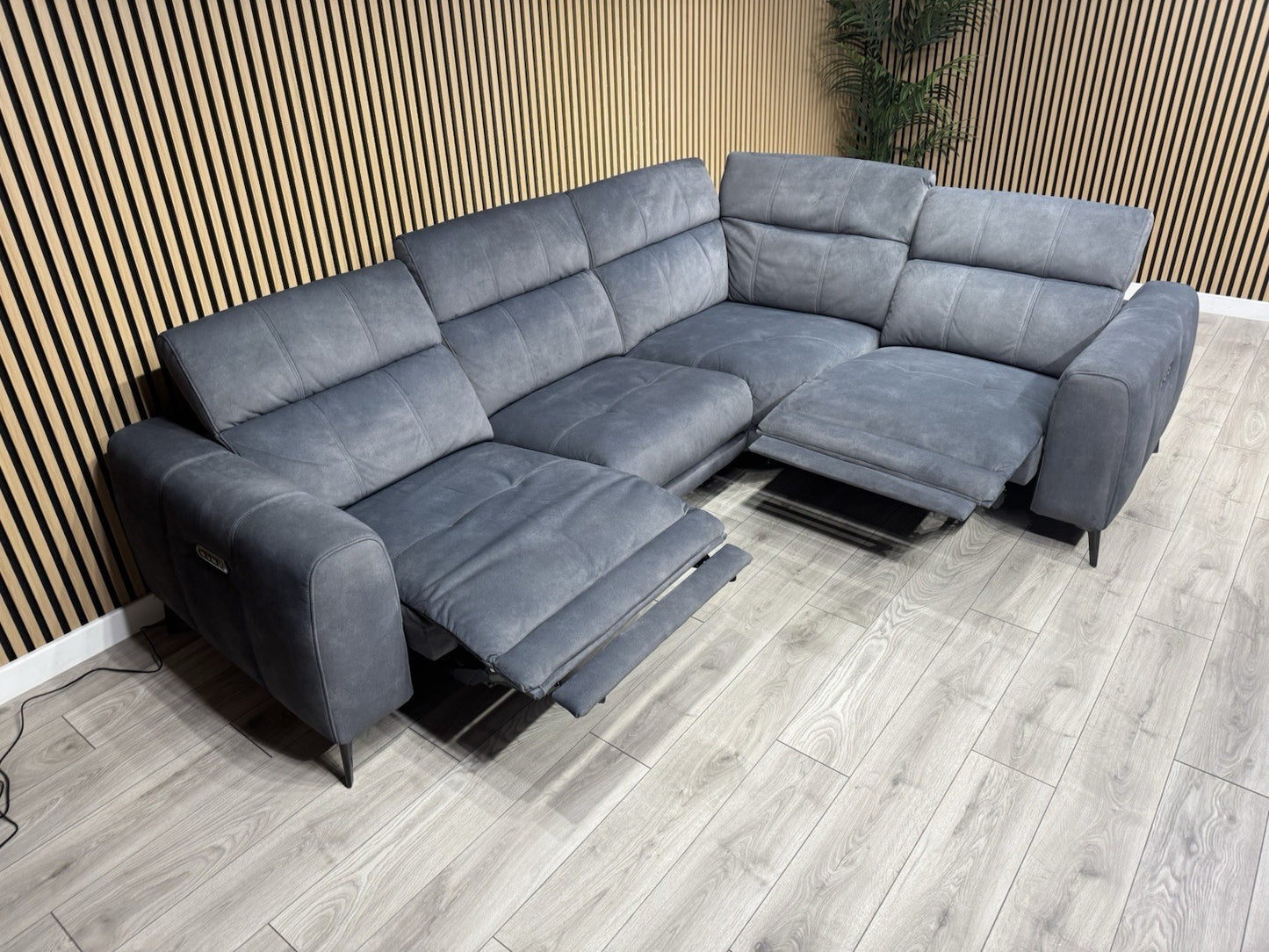 Furniture Village EZRA Fabric RHF Double Power Recliner Corner Sofa - RRP £3,295
