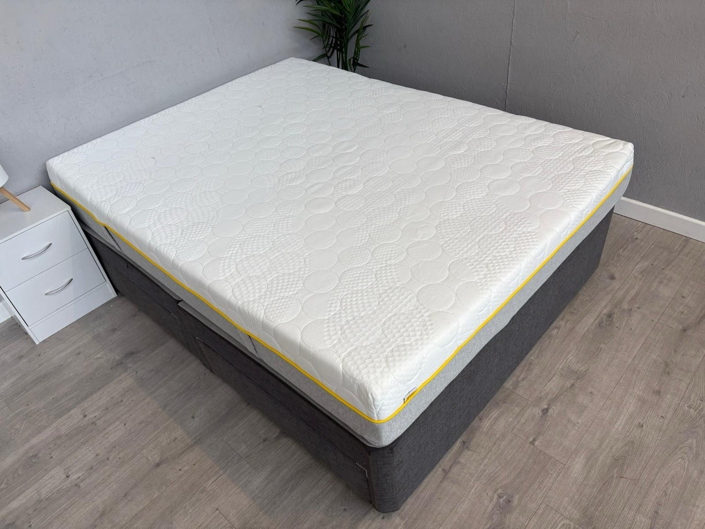 EVE Hybrid Duo 5ft Kingsize Mattress, Medium - RRP £899