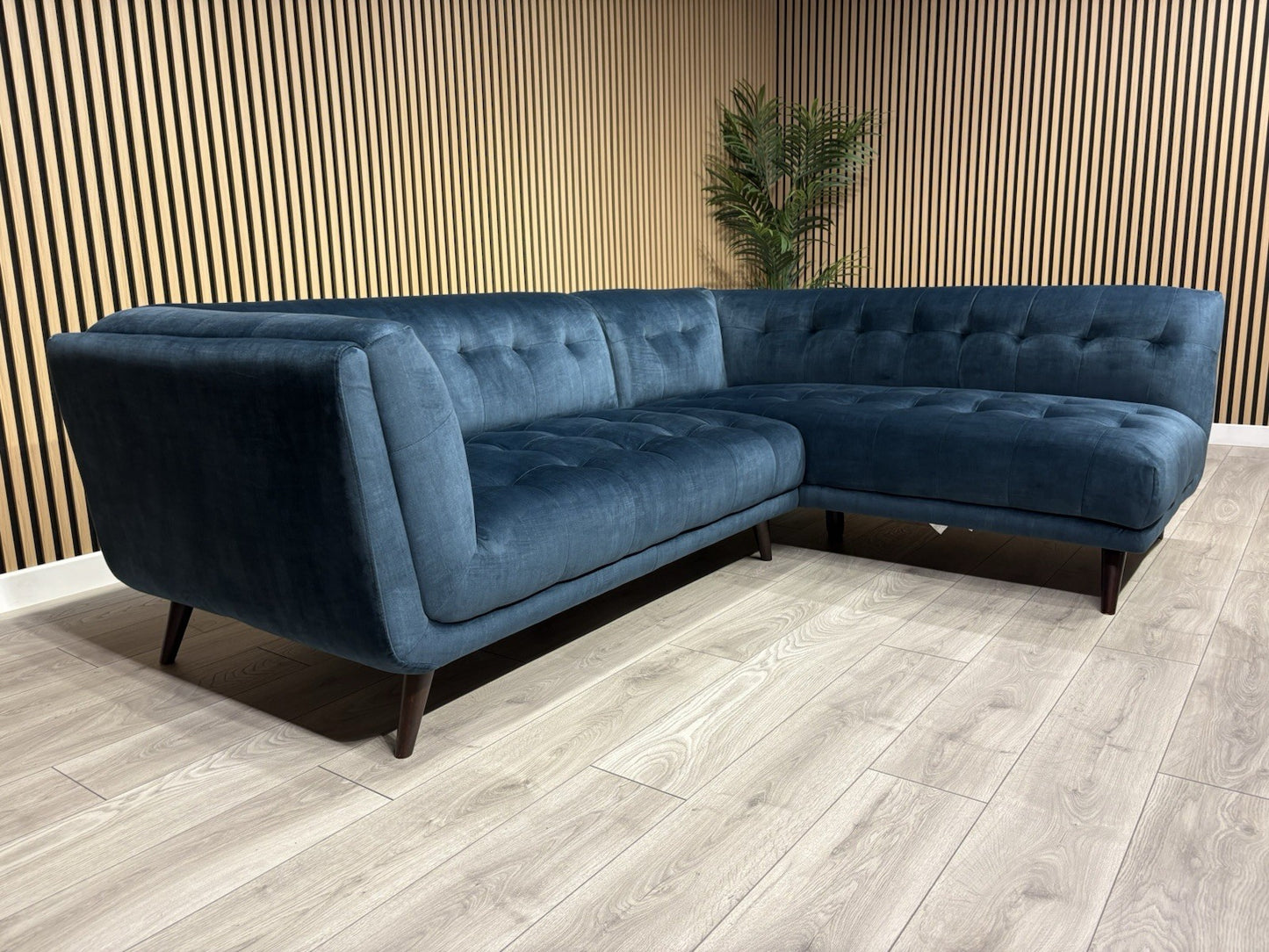 Furniture Village RENE Fabric RHF Chaise Open End Corner Sofa - RRP £1,695
