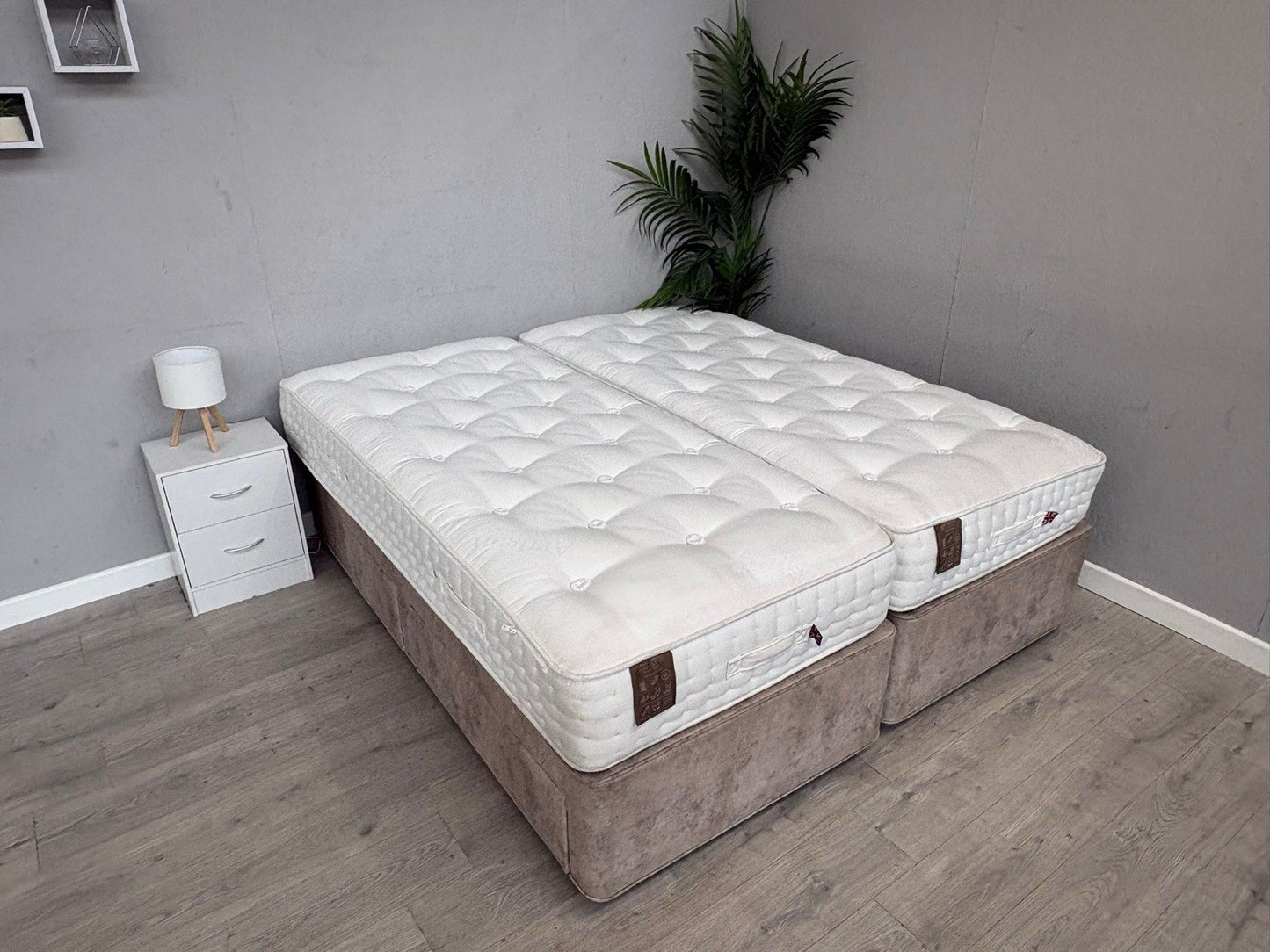Staples and Co. Artisan UTOPIA 6ft Superking Zip & Link Mattress - RRP £2,999