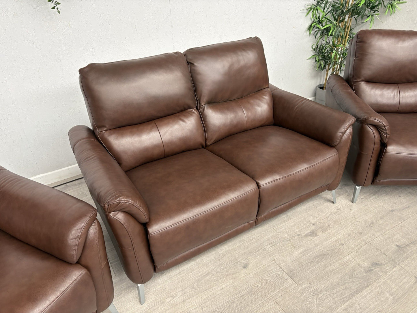 Furniture Village DAYTONA Leather 2 Seater Sofa + 2 x Armchairs - RRP £3,385