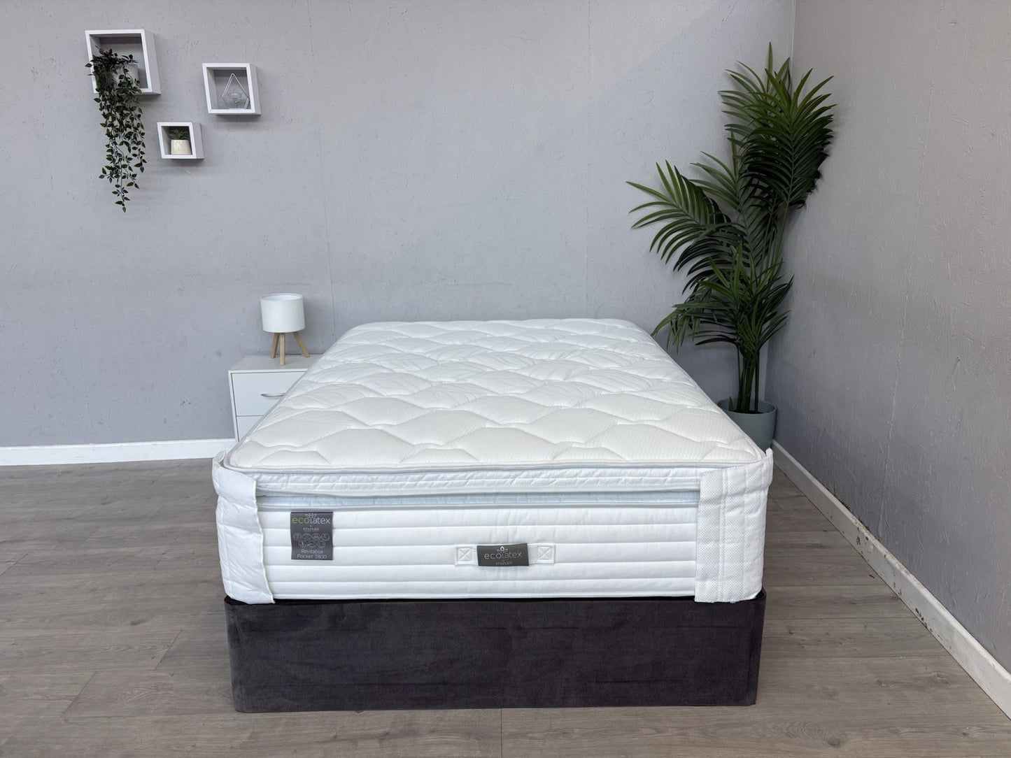 Staples and Co Eco Revitalise Pocket 3800 4ft 6 Double Mattress - RRP £1,499