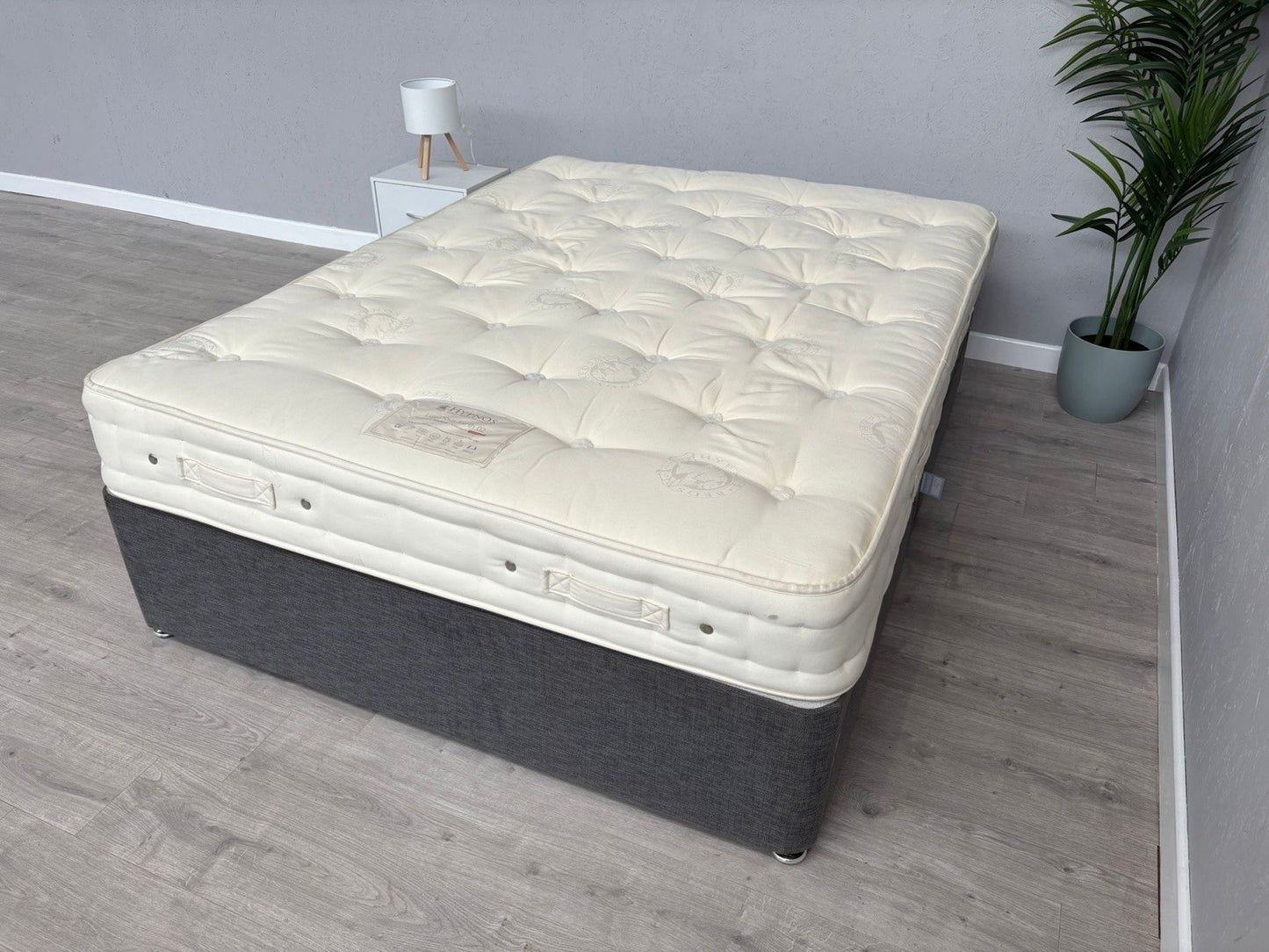 Hypnos Luxurious Earth 02 5FT Kingsize Mattress, Medium - RRP £2,199