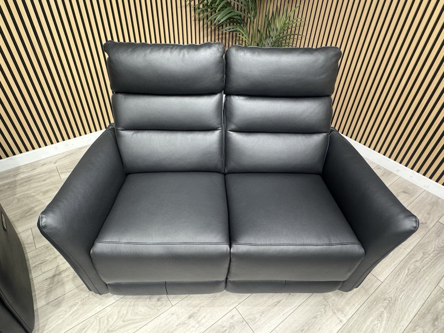 SCS  Cleveley Leather 2+2 Seater Power Recliner/Headrests + Console  - RRP £2898