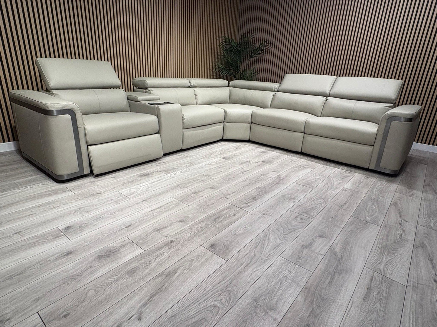 Sofology PLAZA style Leather 2c2 Power Recliner Sofa + Console - RRP £4699