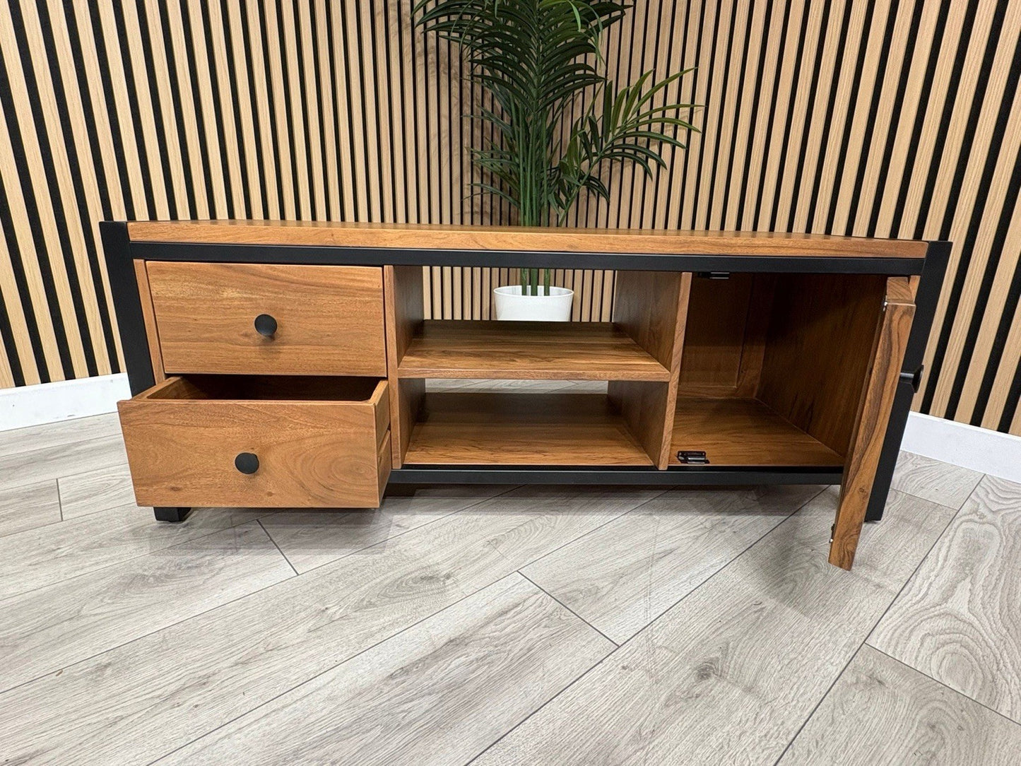 NEXT Sample - New Bronx Wide TV Unit - RRP: £475