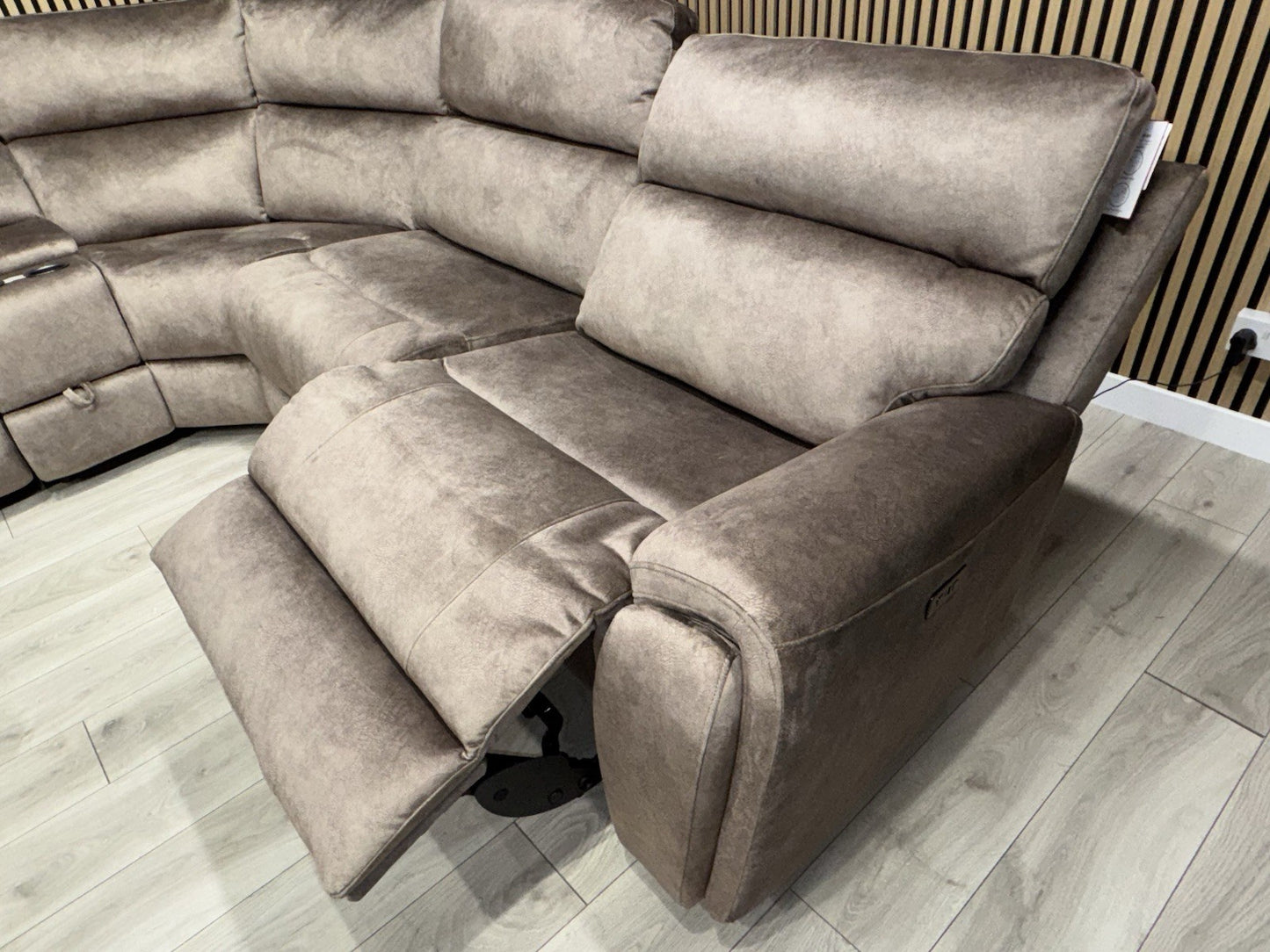 DFS Sample VEGAS Fabric 2 Corner 2 Power Recliner Sofa + Console - RRP £2999