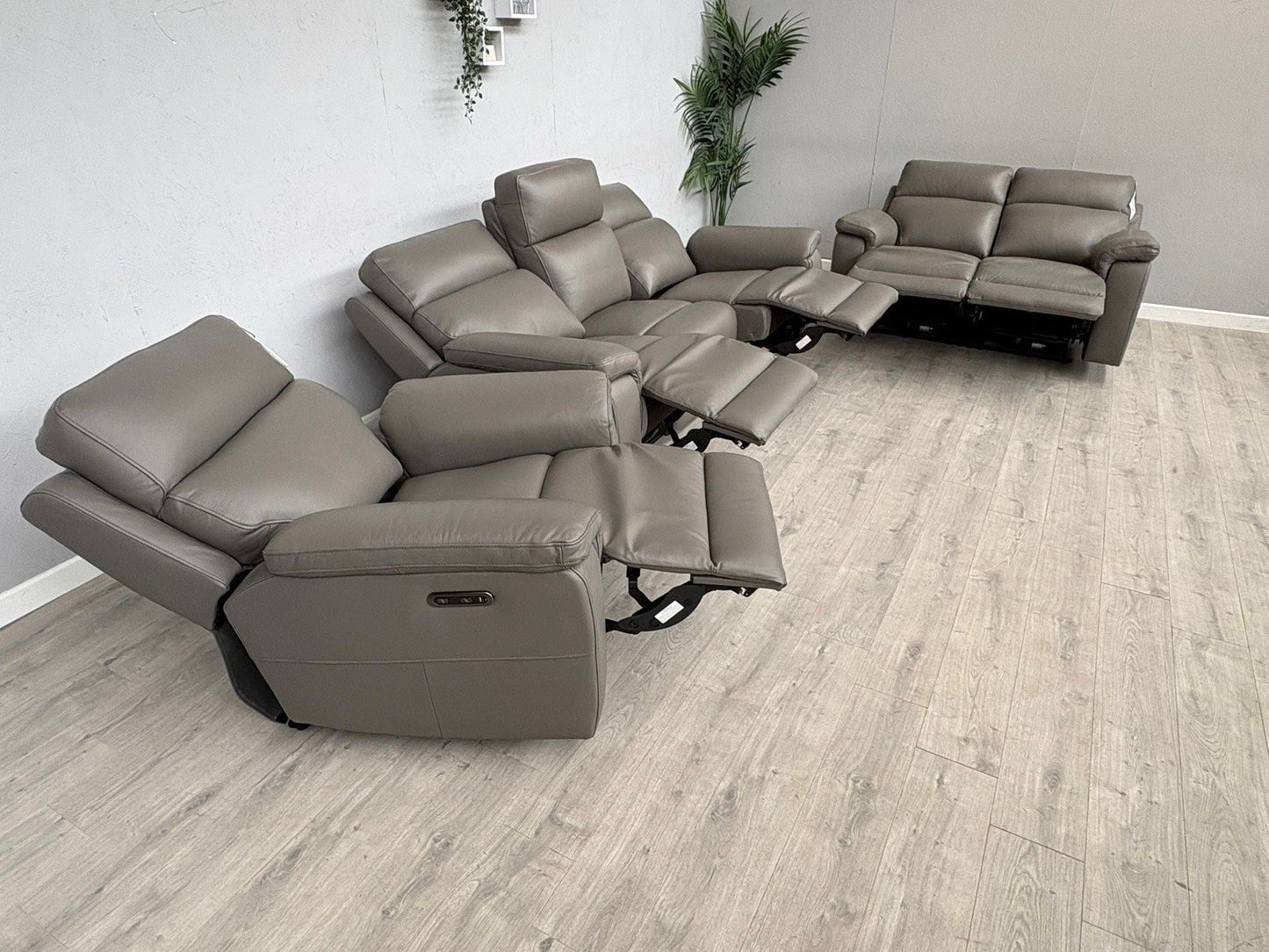 Furniture Village RAVEN Leather 3 + 2 Seater + Armchair Power Recliner Sofa Set