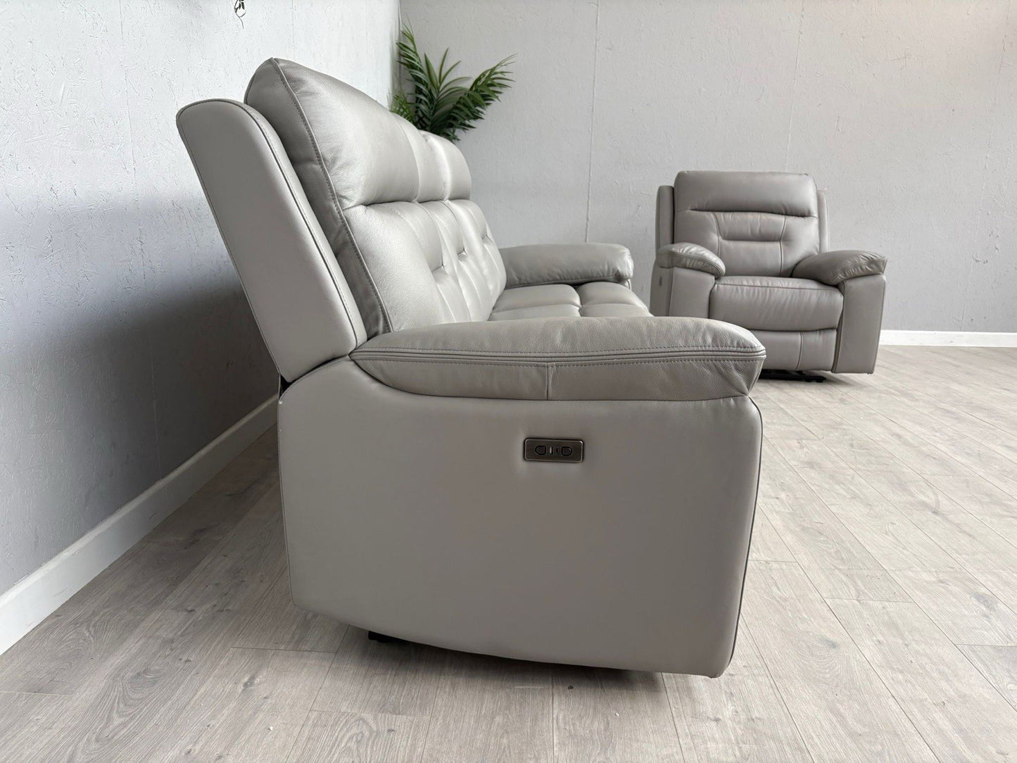 DFS Braylan Leather 3 Seater + Armchair, Power Recliner Sofa Set - RRP £2,248