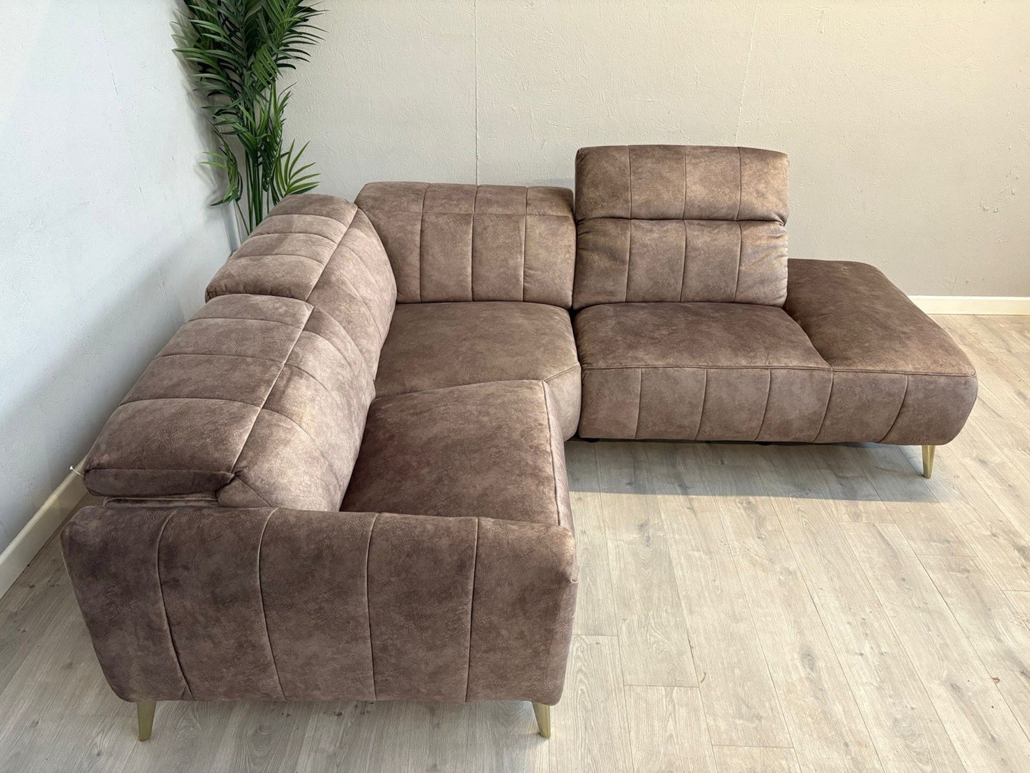 DFS Lidia Left Hand Facing Open Chaise Power Recliner Corner Sofa - RRP £1899