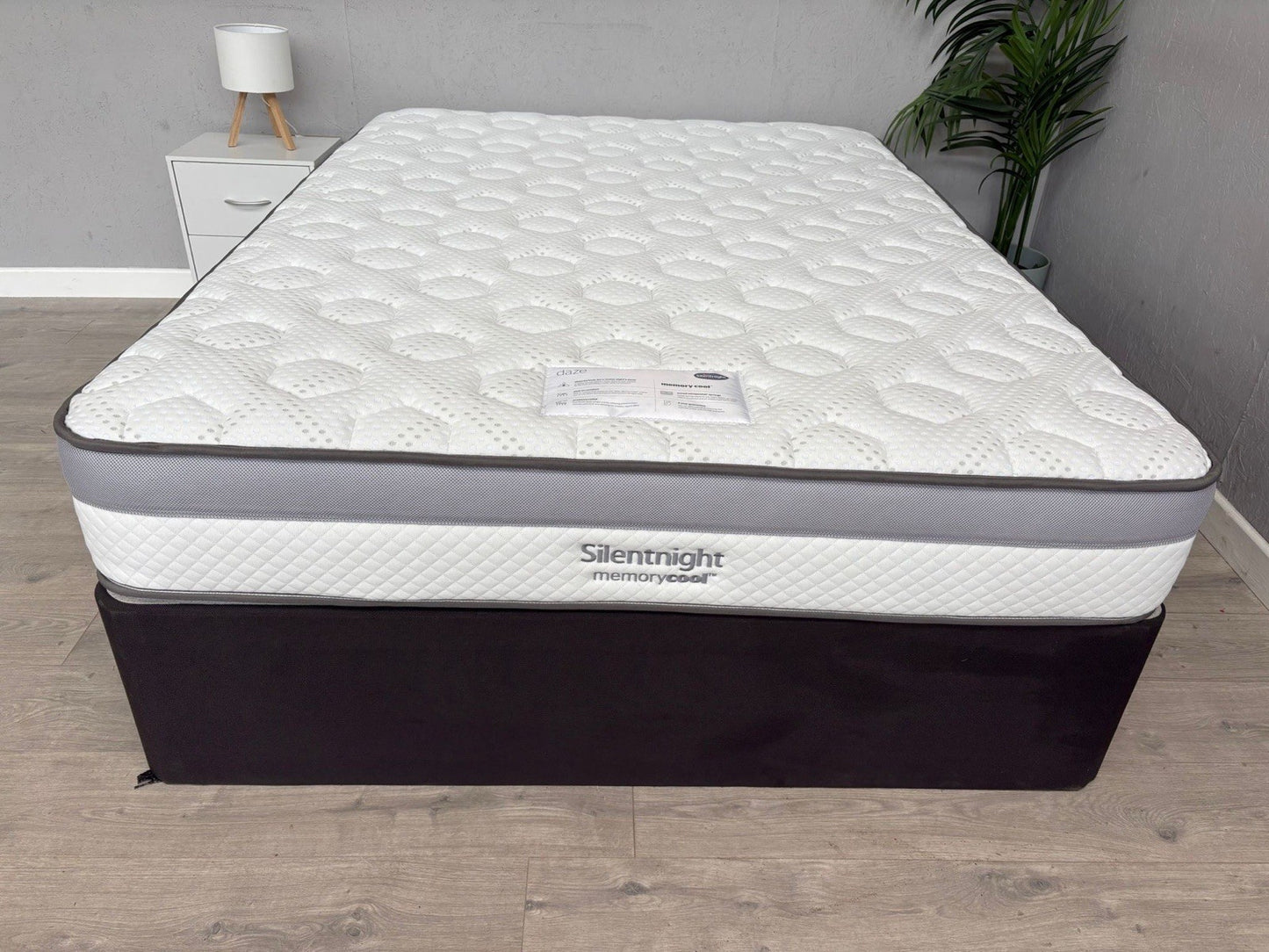 Silentnight DAZE Memory Cool 1000 Pocket 5ft Kingsize Mattress - RRP £899