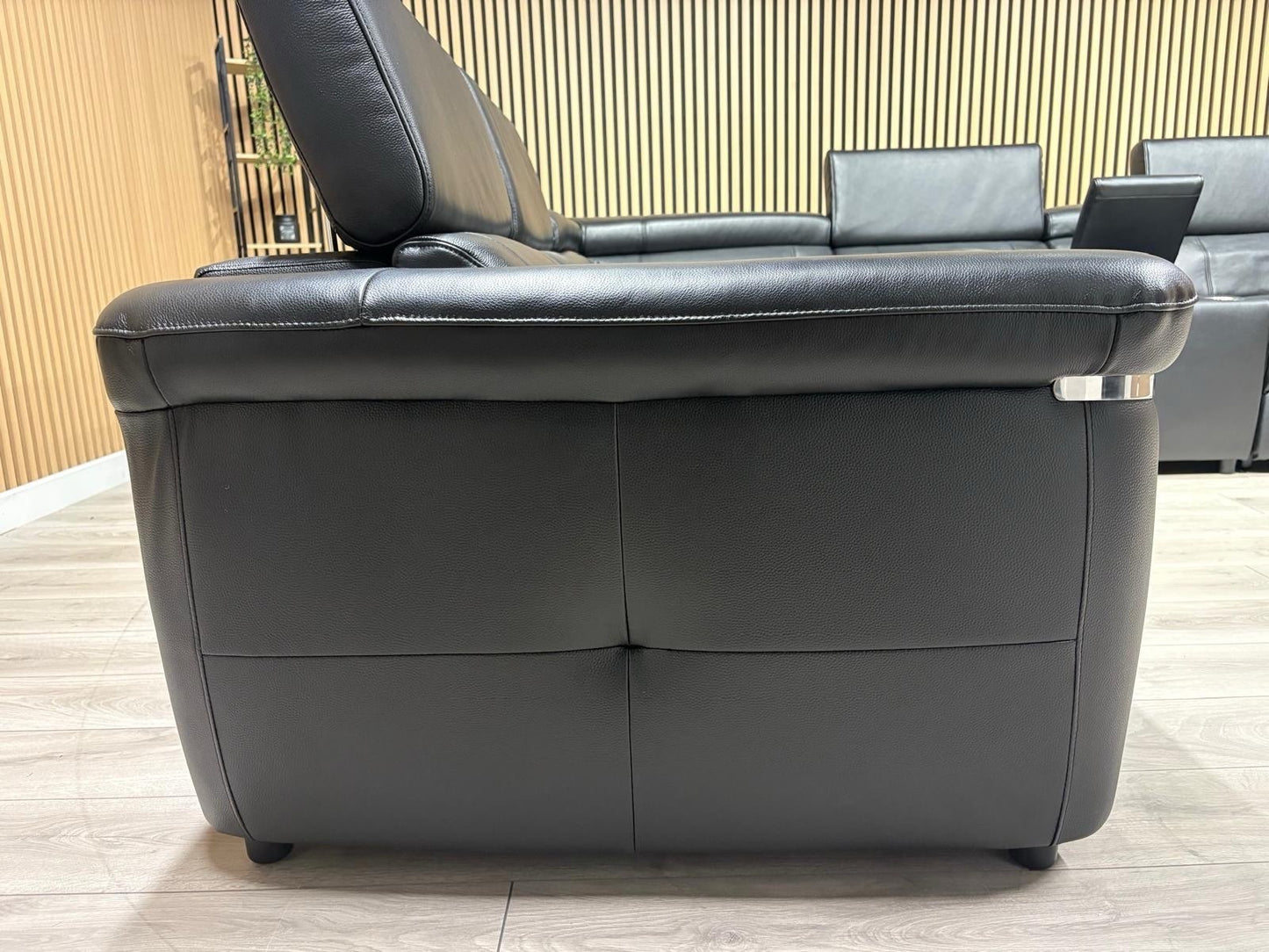 VENICE Leather 2 Corner 2 Power Recliner Sofa + Console - RRP £5,599