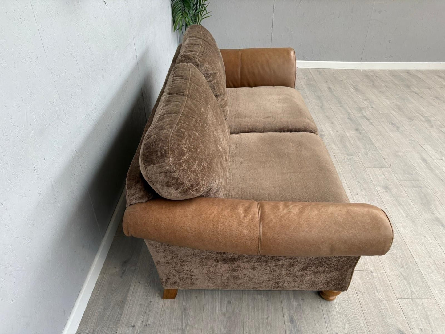 Alexander & James 3 Seater Fabric/Leather Sofa RRP: £2000