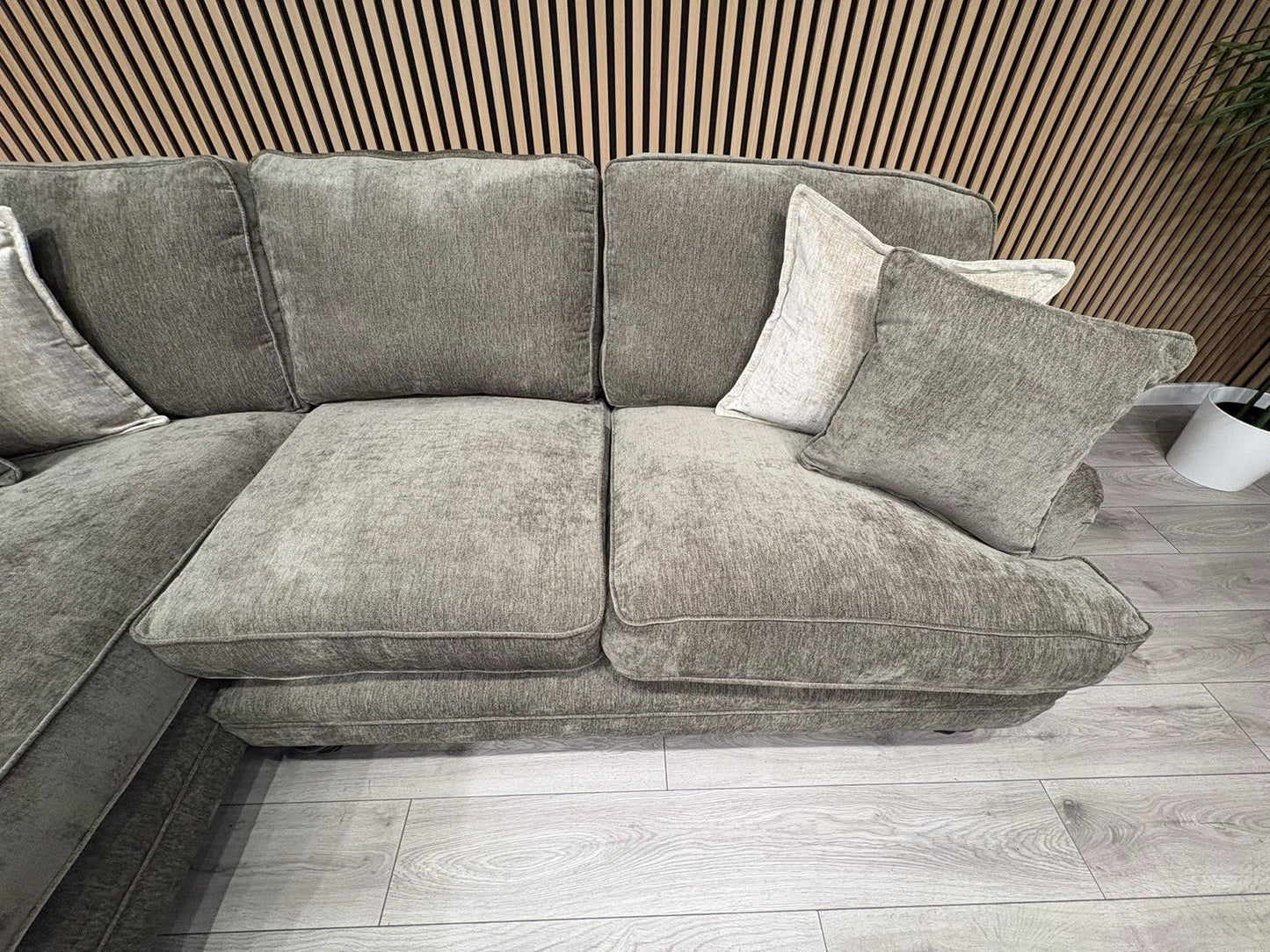 Laura Ashley HERITAGE Style Fabric 3 Seater Chaise Sofa - RRP £2,800