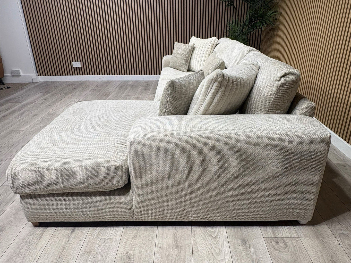 DFS Sample Pandora RHF Large 3 Seater Chaise Sofa - RRP: £3295