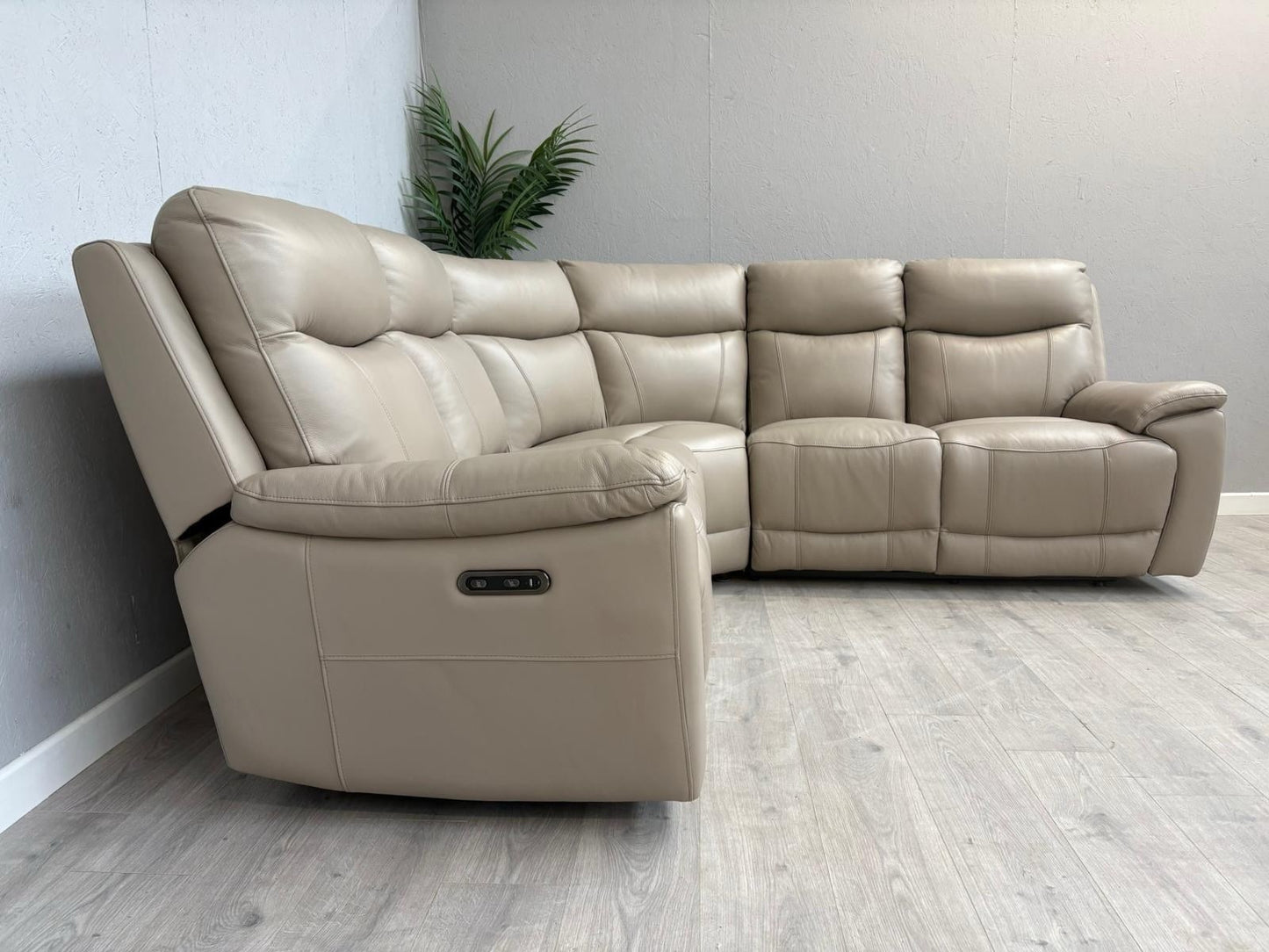 Furniture Village - SLOANE Leather Large Power Recliner Corner Sofa - RRP £1,995
