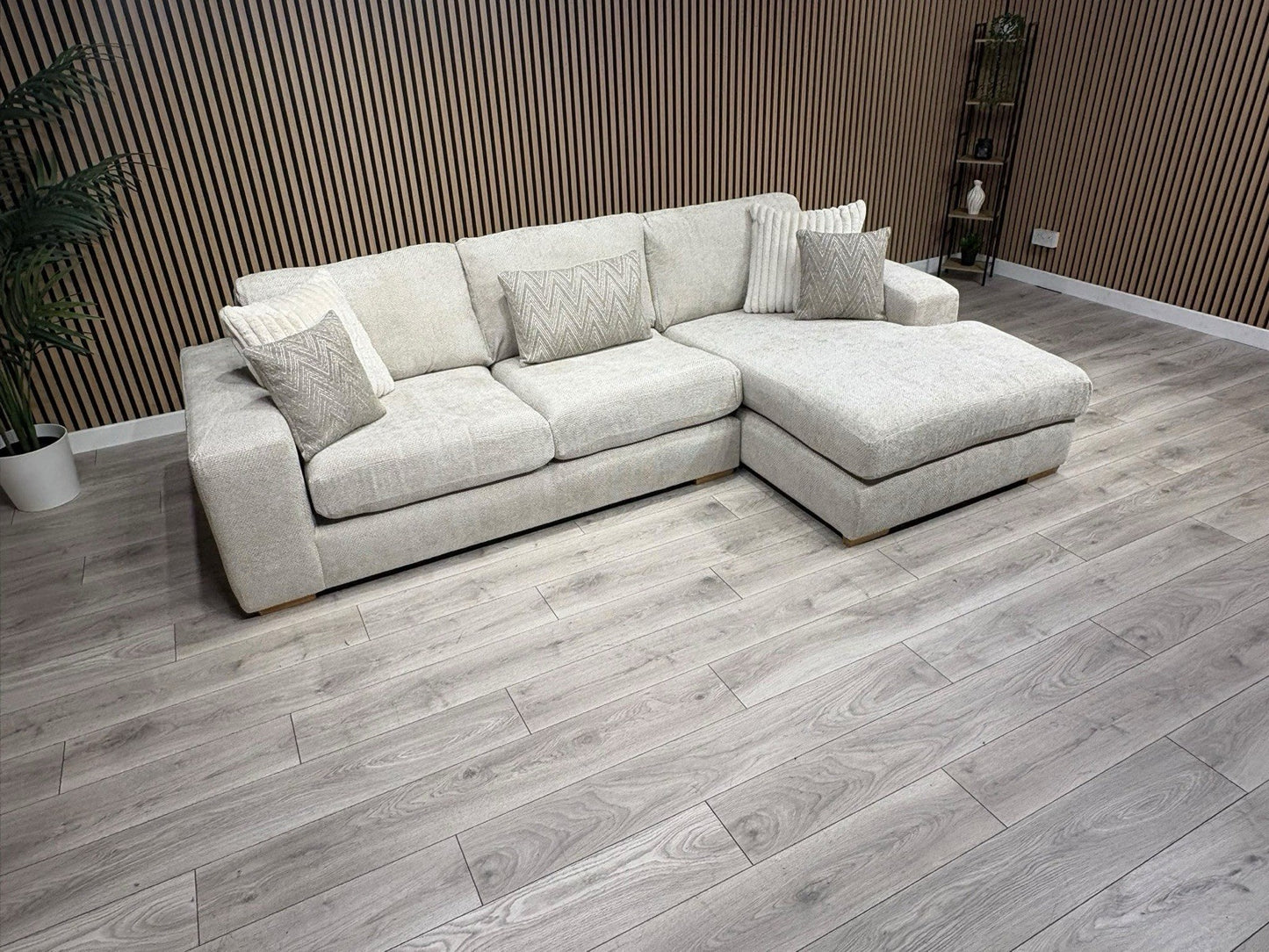 DFS Sample Pandora RHF Large 3 Seater Chaise Sofa - RRP: £3295