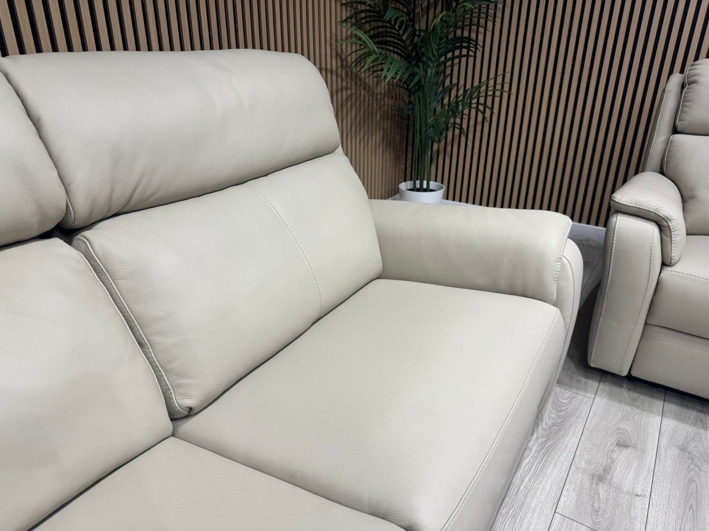 F. Village Nicoletti VITO Leather 3 + 2 Seater Power Recliner Sofas - RRP £7,190