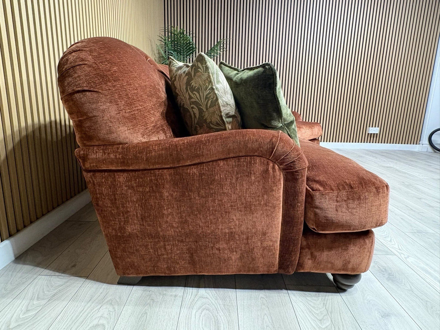 Alexander & James 3 Seater Button Back Sofa + Love Chair, RRP: £2895