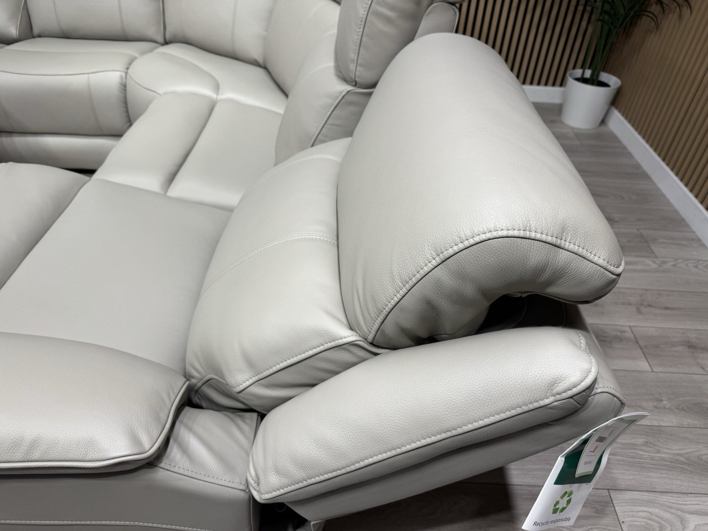 Furniture Village MORENO Style Leather Power Recliner Corner Sofa - RRP £3,395