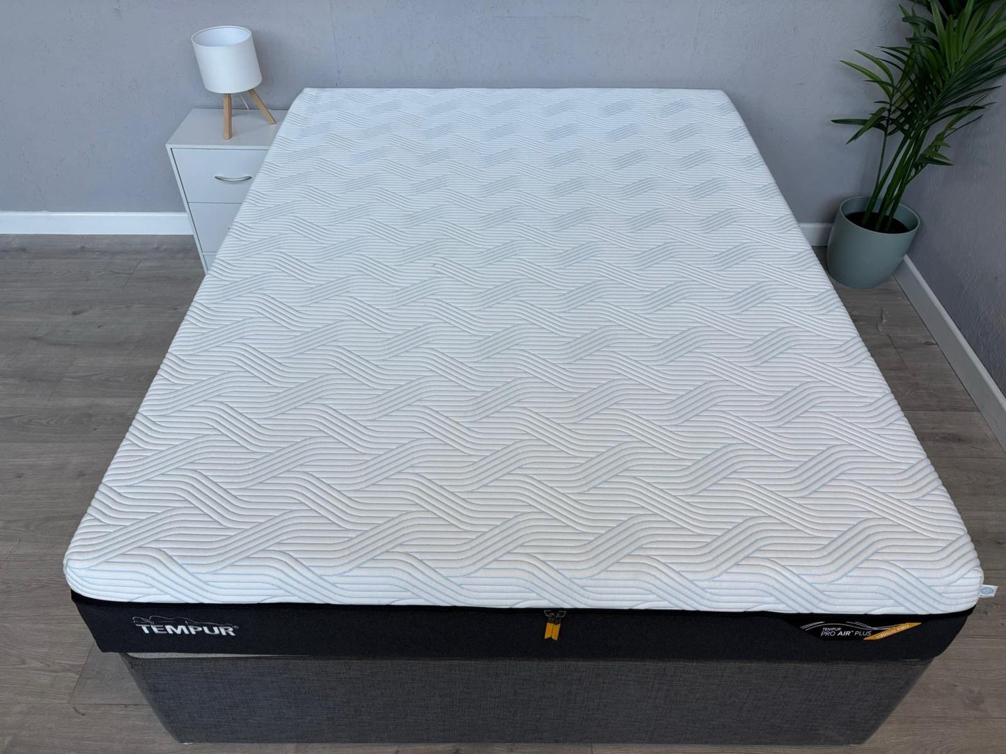 Tempur PRO AIR PLUS Smart Cool 5ft Kingsize Mattress, Medium / Firm - RRP £2,499