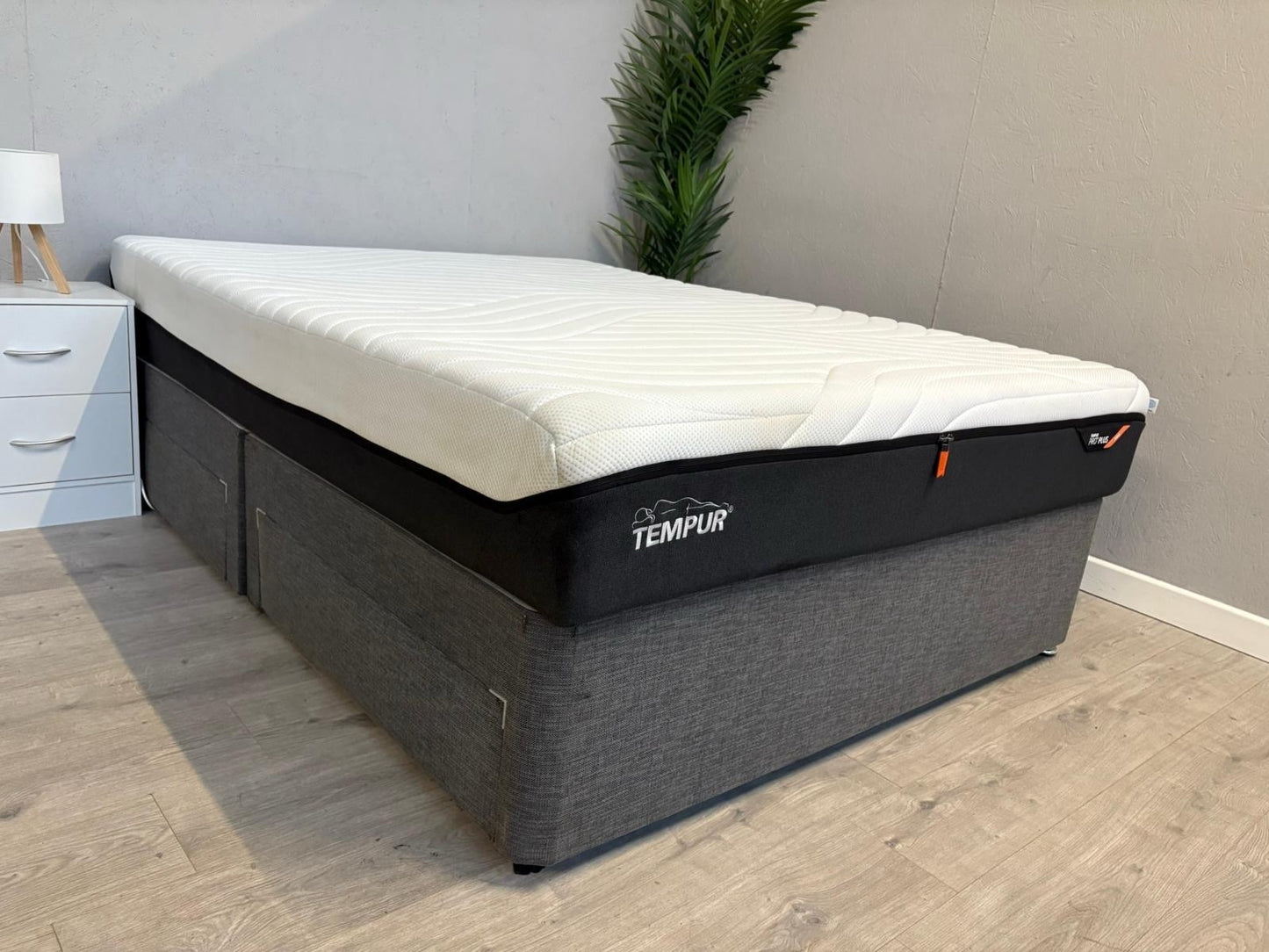 Tempur PRO PLUS Smart Cool 5ft Kingsize Mattress, Firm - RRP £2,499
