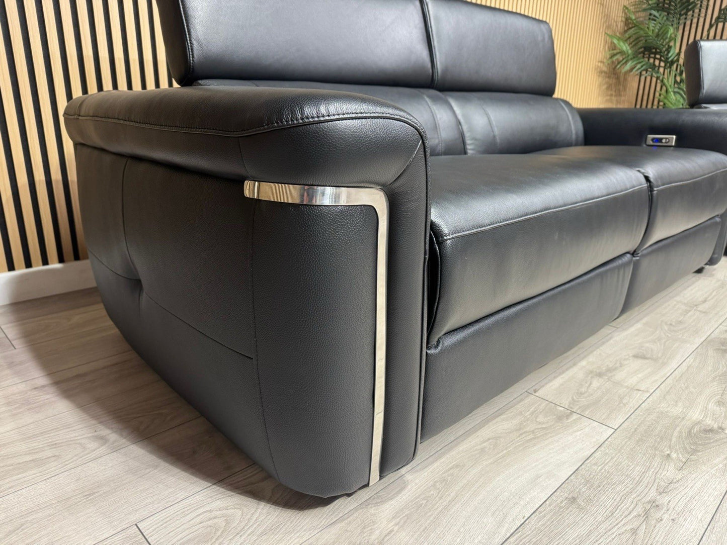 VENICE Leather 3 Seater + 2 Seater Console Power Recliner Sofa Set - RRP £4,598