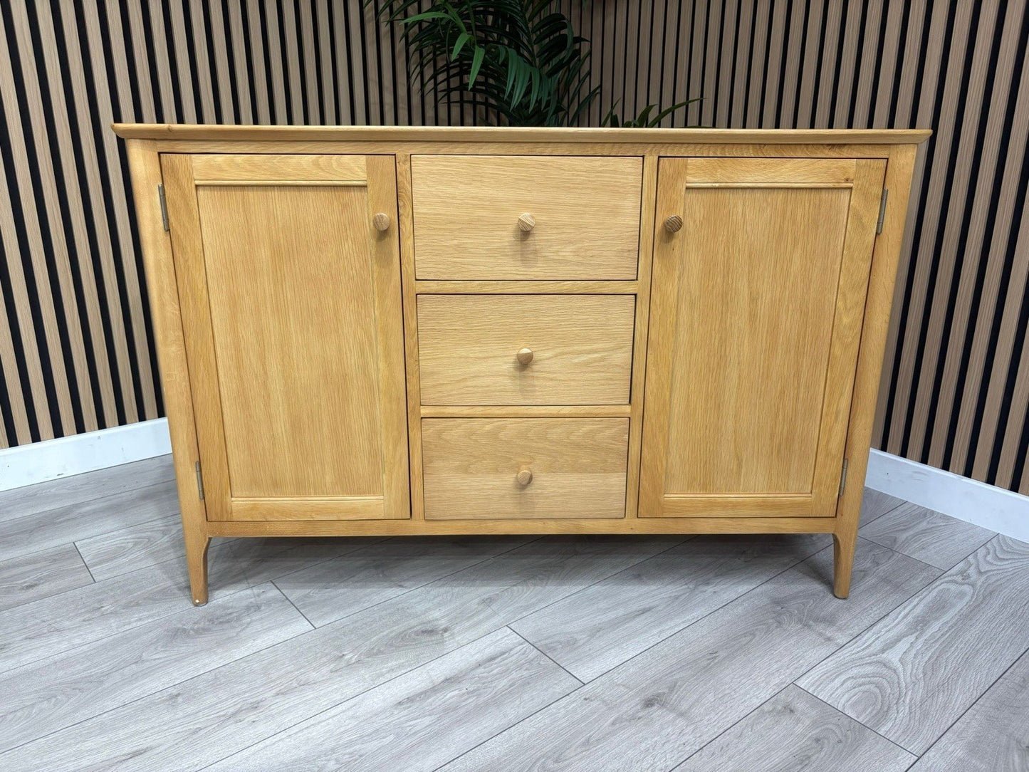 Next Sample - 2 Door 3 Drawer Saxon Sideboard - RRP: £599