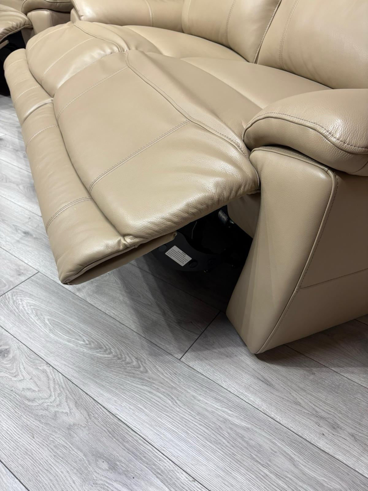 Furniture Village SLOANE Leather 3 Seater Power Recliner Sofa - RRP £1,395