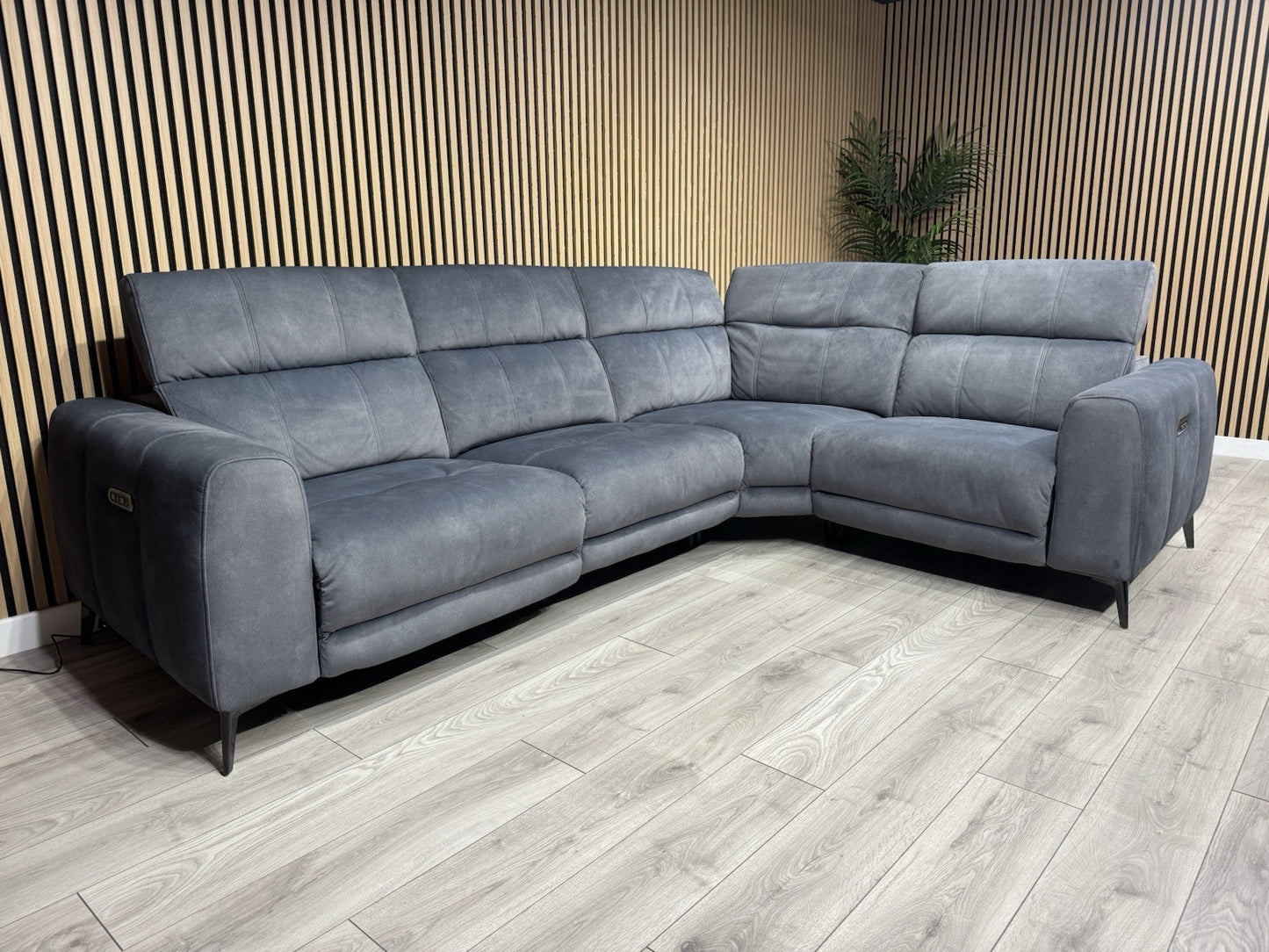 Furniture Village EZRA Fabric RHF Double Power Recliner Corner Sofa - RRP £3,295