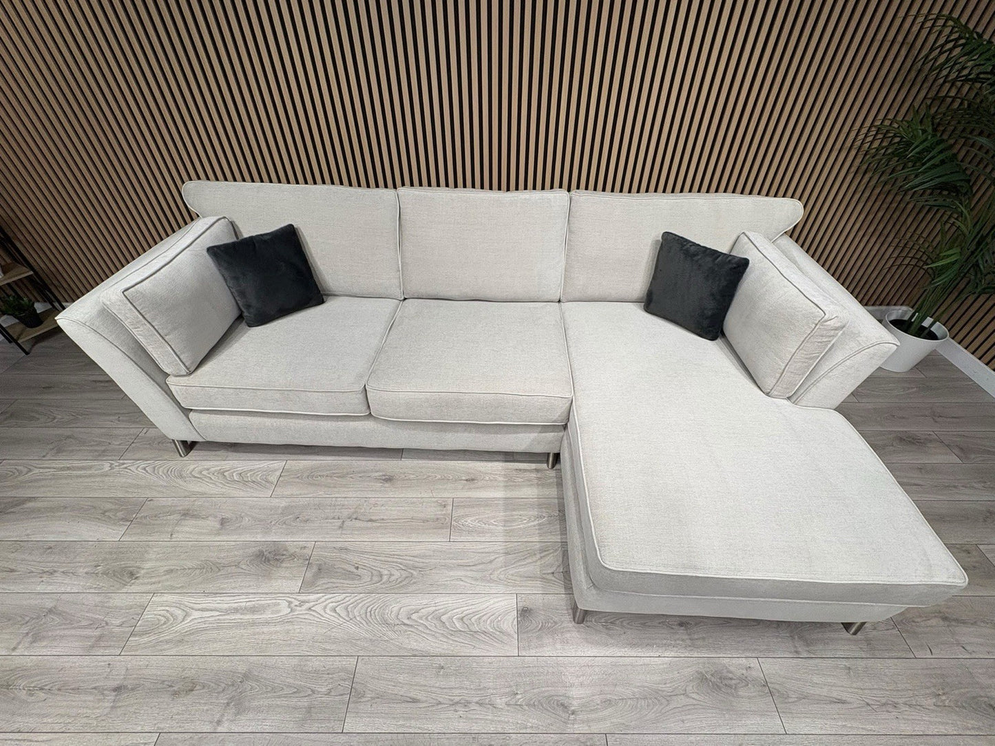 Furniture Village SASHA Fabric Large RHF Chaise Corner Sofa - RRP £3,295