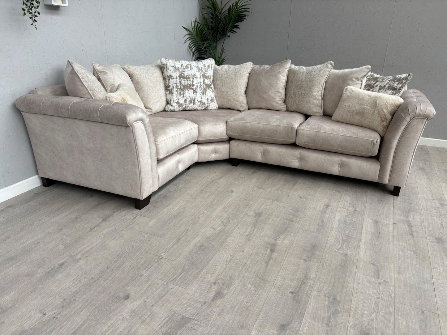 Furniture Village - Aura Classic Back LHF Corner Sofa RRP - £3495
