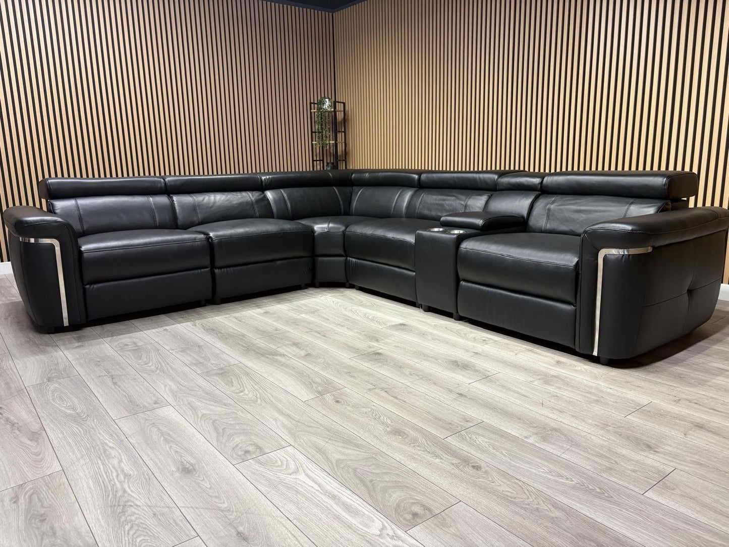 VENICE Leather 2 Corner 2 Power Recliner Sofa + Console - RRP £5,599