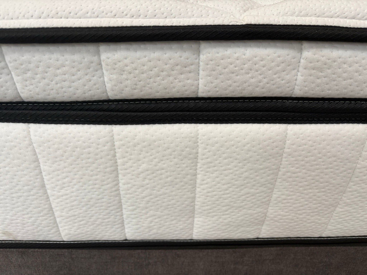 IGEL Nanotech 4000i 4ft 6 Double Mattress, Medium - RRP £1,699