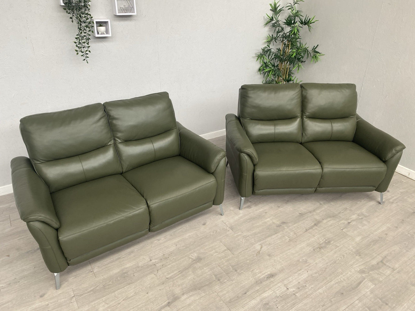 Furniture Village DAYTONA Leather 2 x  2 Seater Sofa Set, Oslo Pine - RRP £2,990