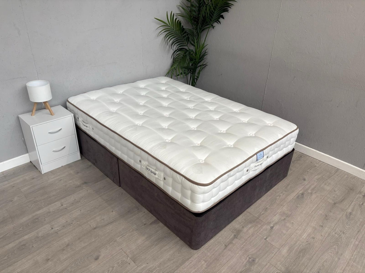 Tuft & Springs Indulgence 1000 Pocket 4ft 6 Double Mattress - RRP £569