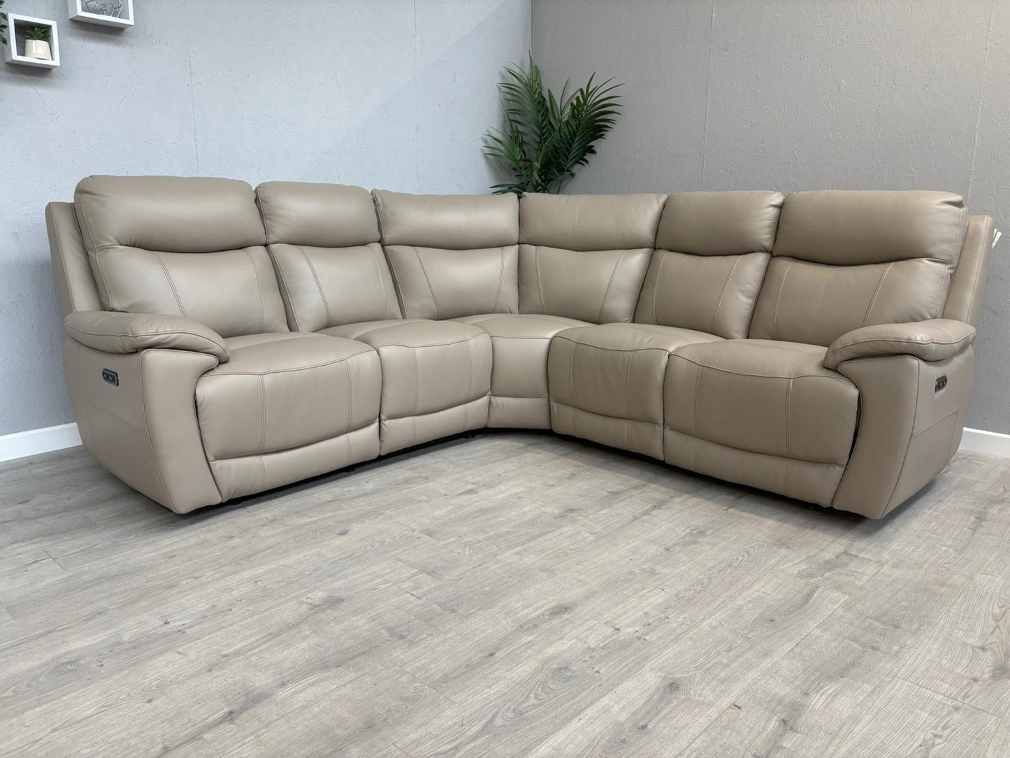 Furniture Village - SLOANE Leather Large Power Recliner Corner Sofa - RRP £1,995