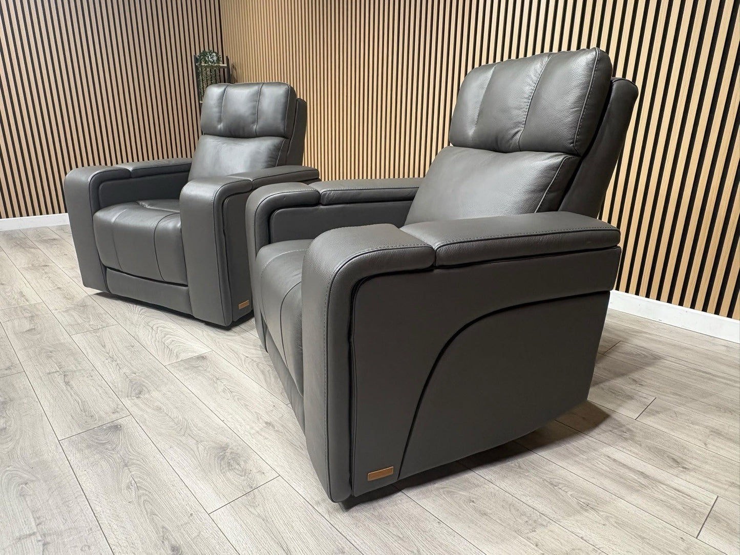 SCS Adstock x2 Leather Power Recliner Chairs with Power Head Tilt RRP £2258