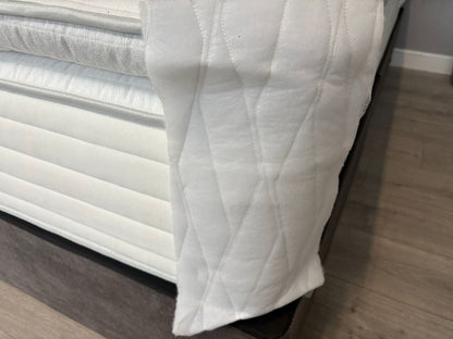 Staples Eco Latex Refresh Pocket 3000 4ft 6 Double Mattress - RRP £1,399