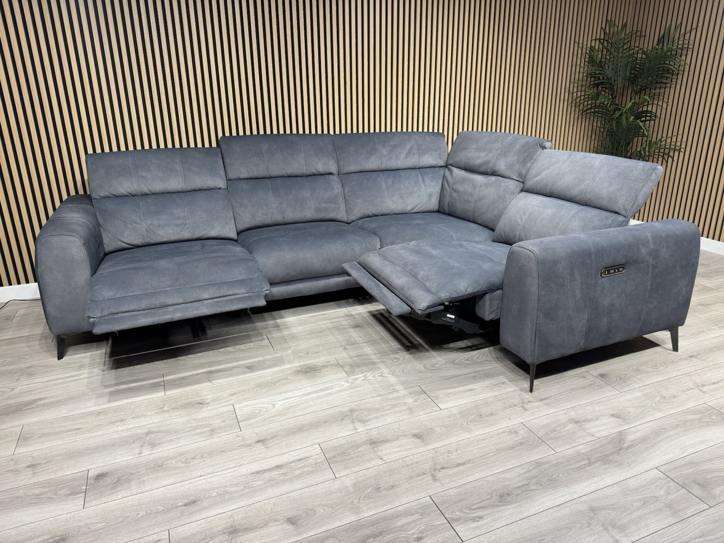 Furniture Village EZRA Fabric RHF Double Power Recliner Corner Sofa - RRP £3,295