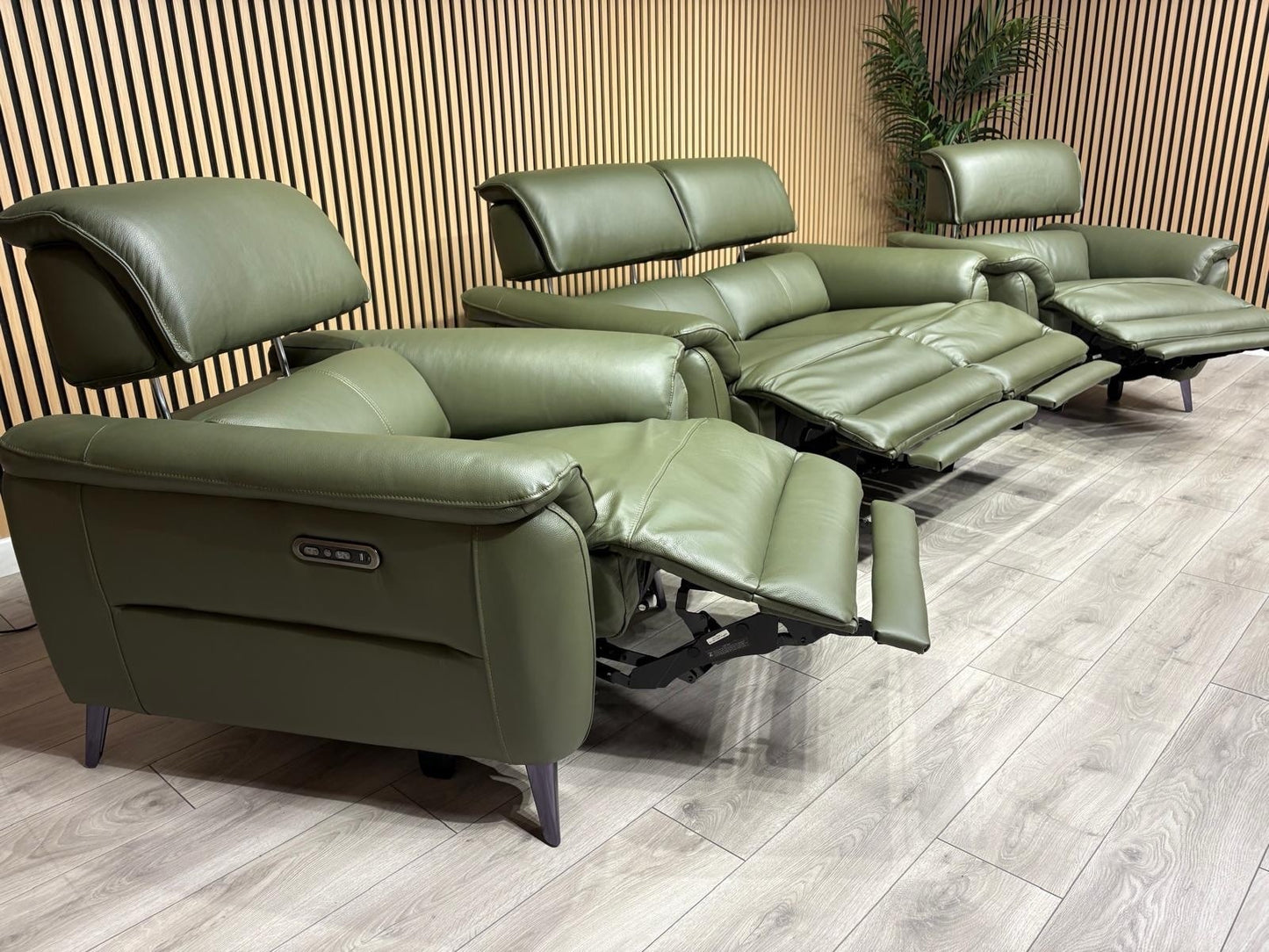 Furniture Village JUDE Style Leather 2 Seater Sofa + 2 x Armchairs - RRP £6,485