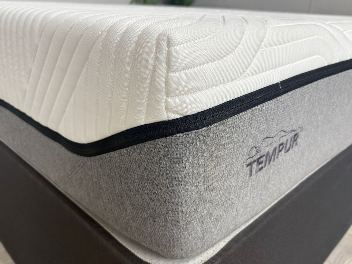 Tempur FIRM ELITE Memory 5ft Kingsize Mattress, Firm - RRP £1,999